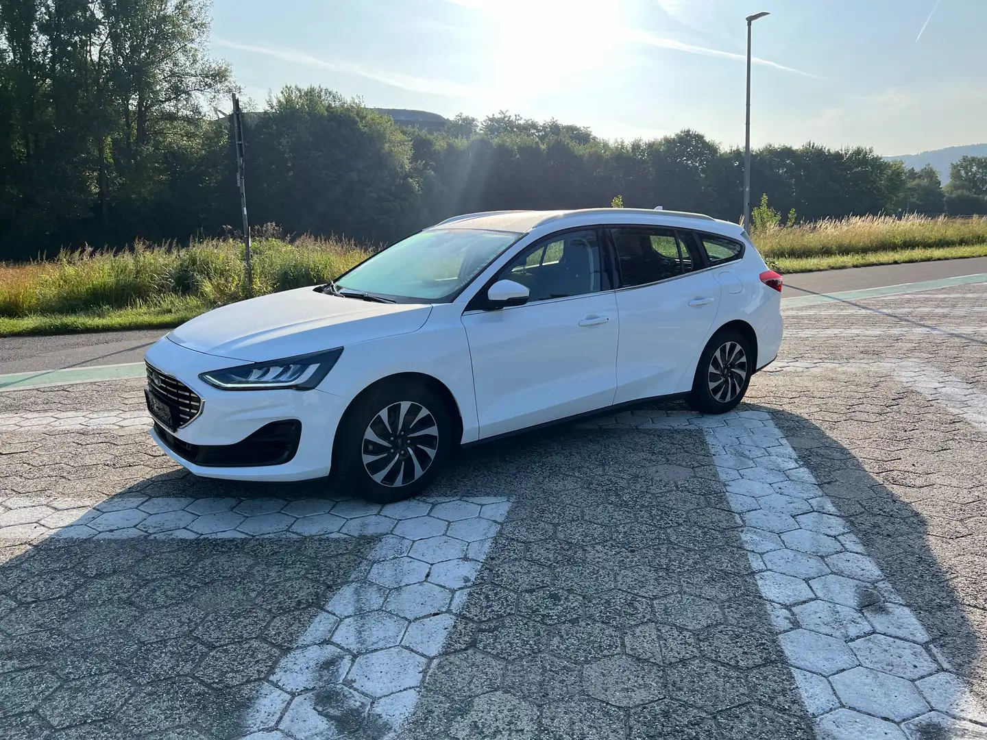 Ford Focus Titanium Weiß - 1