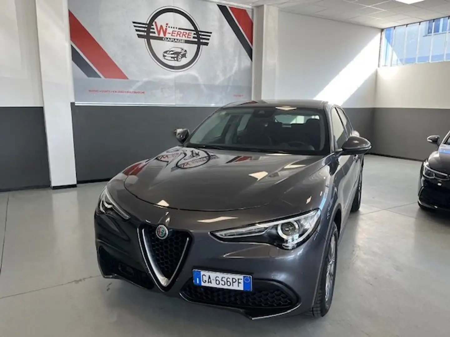 Alfa Romeo Stelvio Stelvio 2.2 t Business Q4 190cv auto Grijs - 2