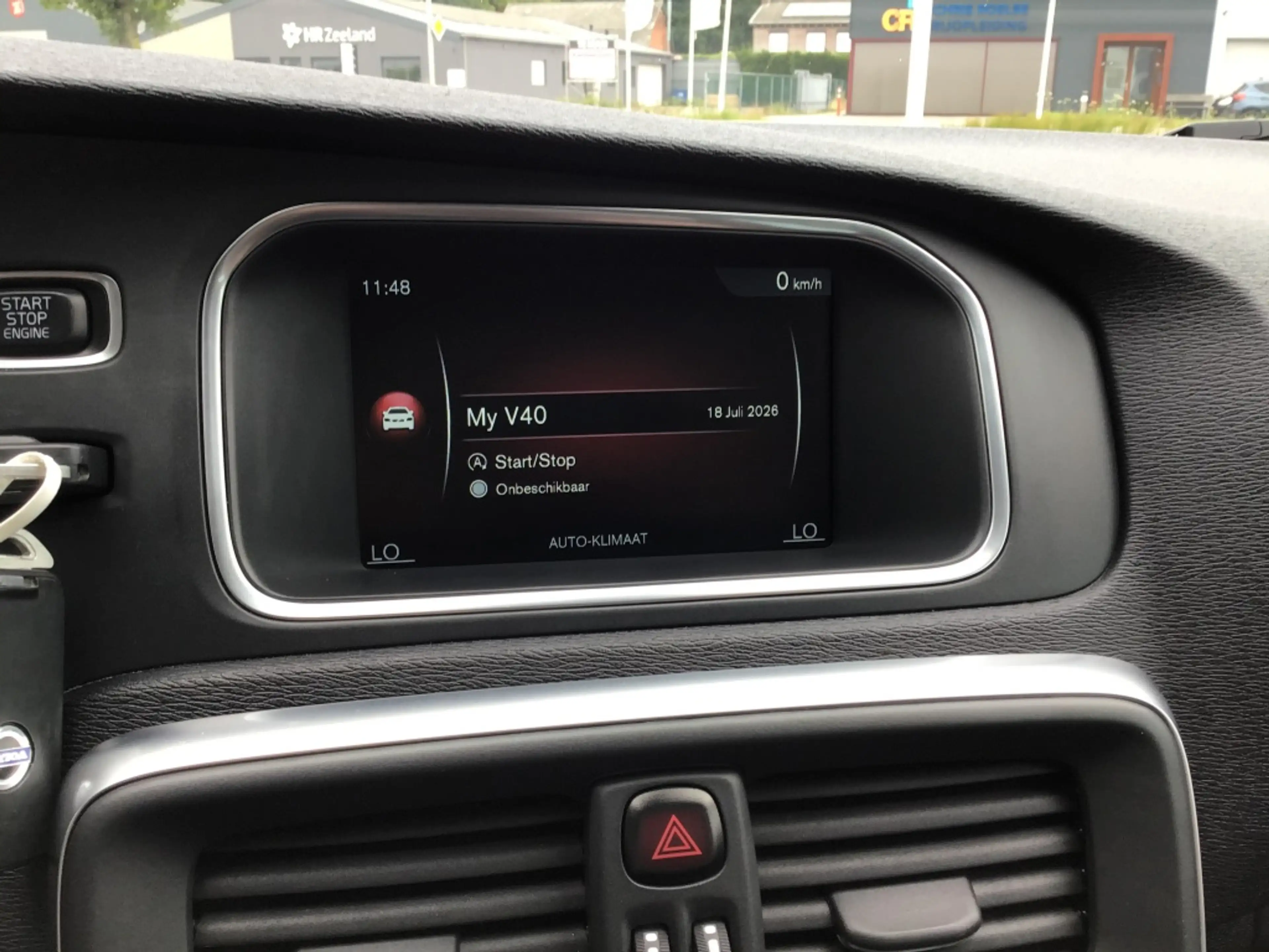 Volvo V40 Cross Country 1.6 T4 Momentum — photo 20