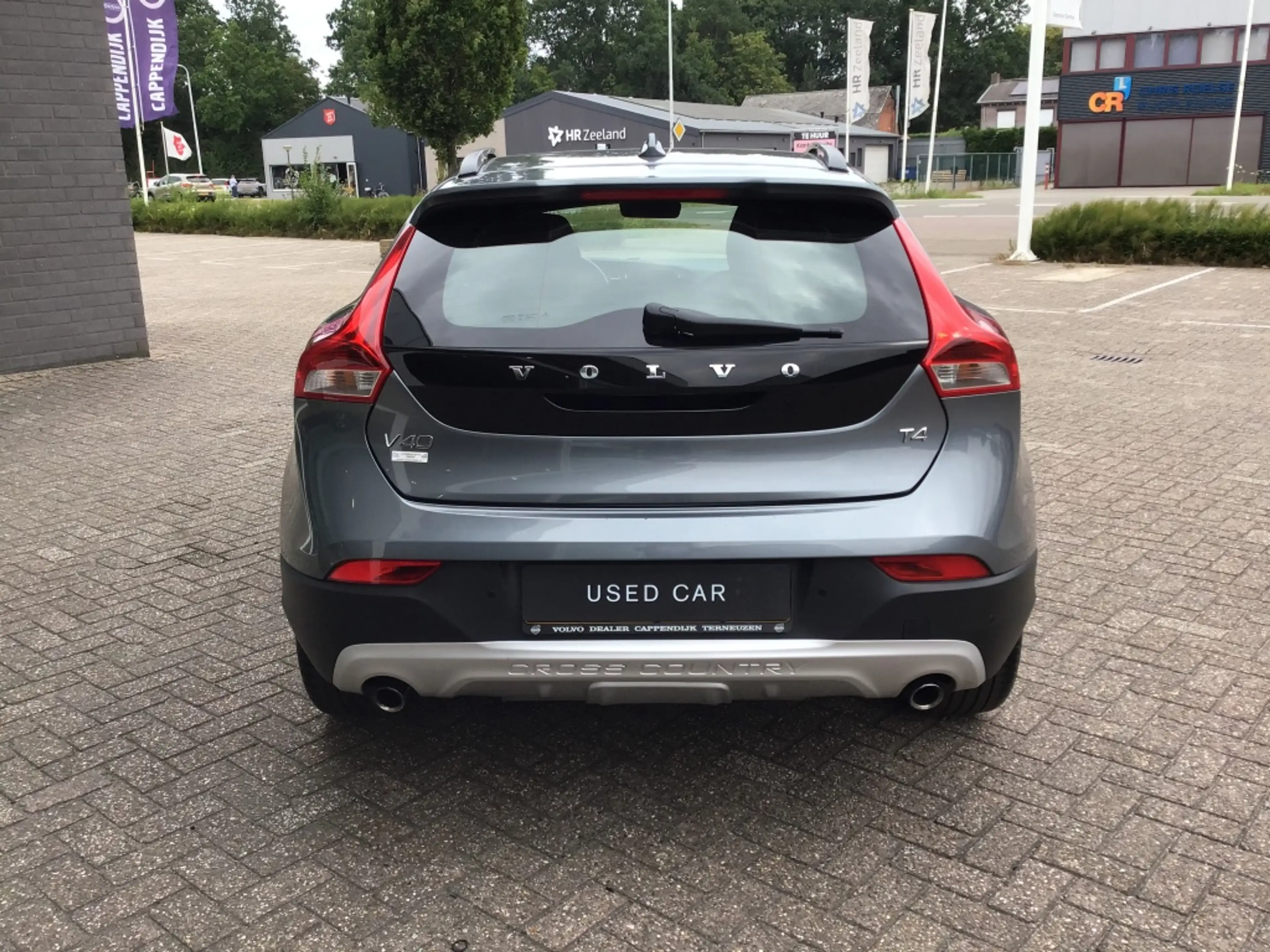 Volvo V40 Cross Country 1.6 T4 Momentum — photo 4