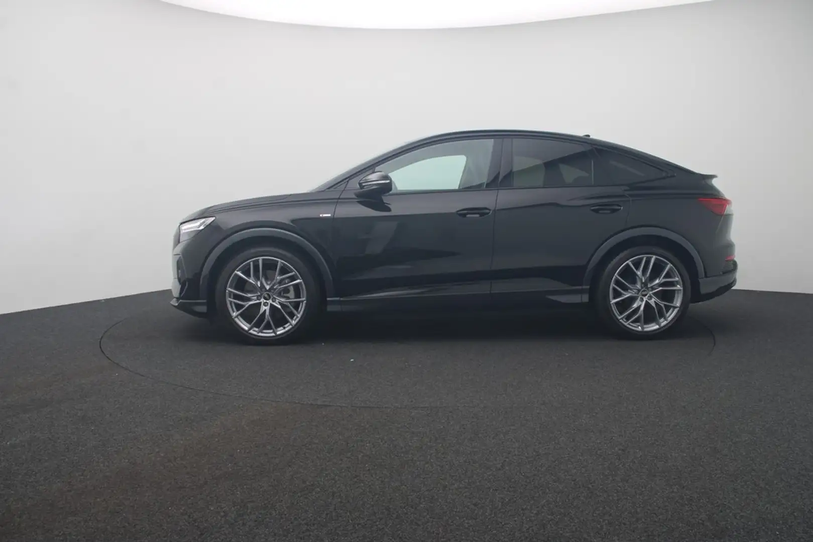 Audi e-tron Matrix Navi HuD Pano Noir - 2