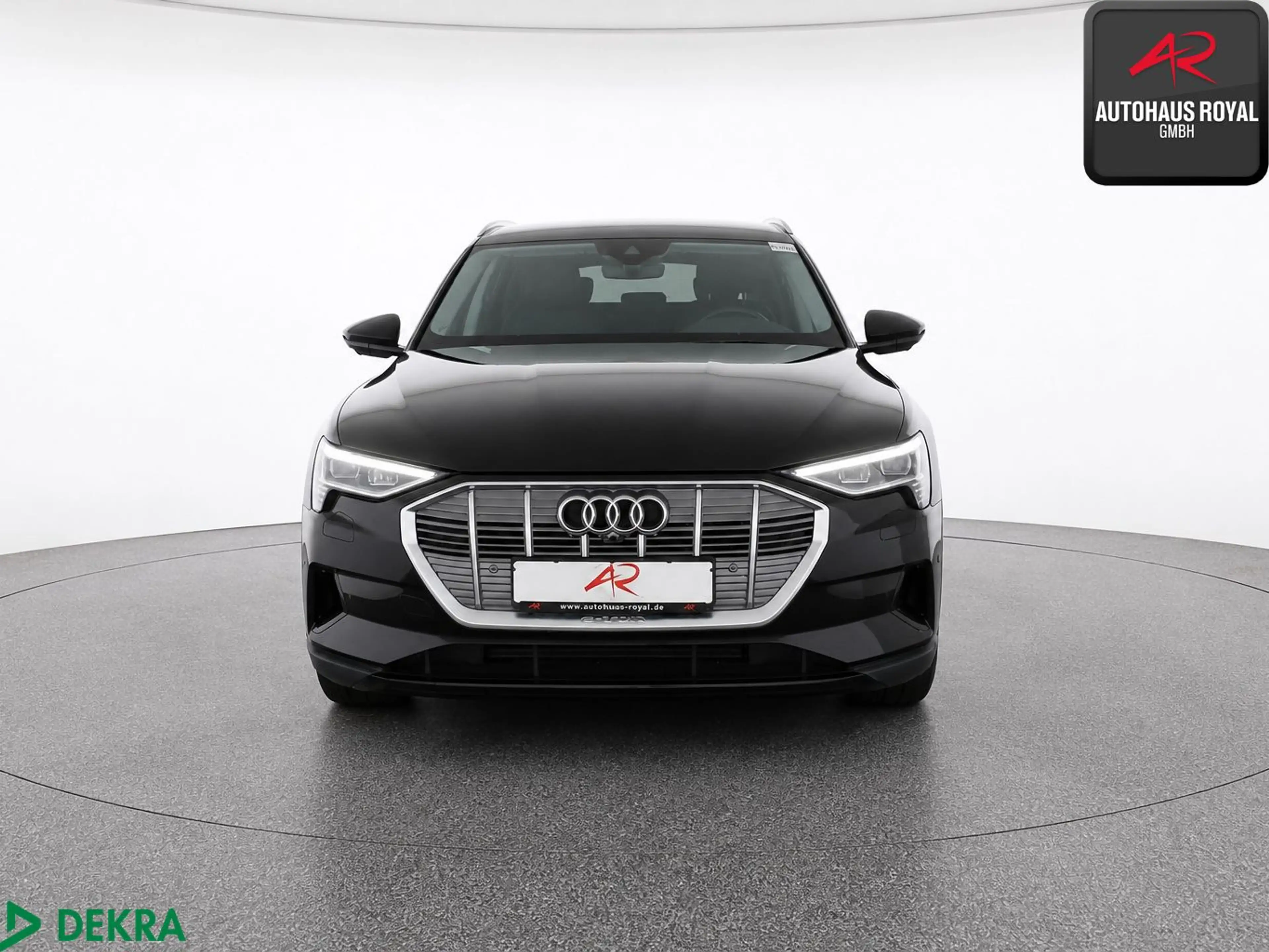 Audi e-tron 55 qu KEYLESS,360°,ACC,MEMORY,CARPLAY,SH — photo 8