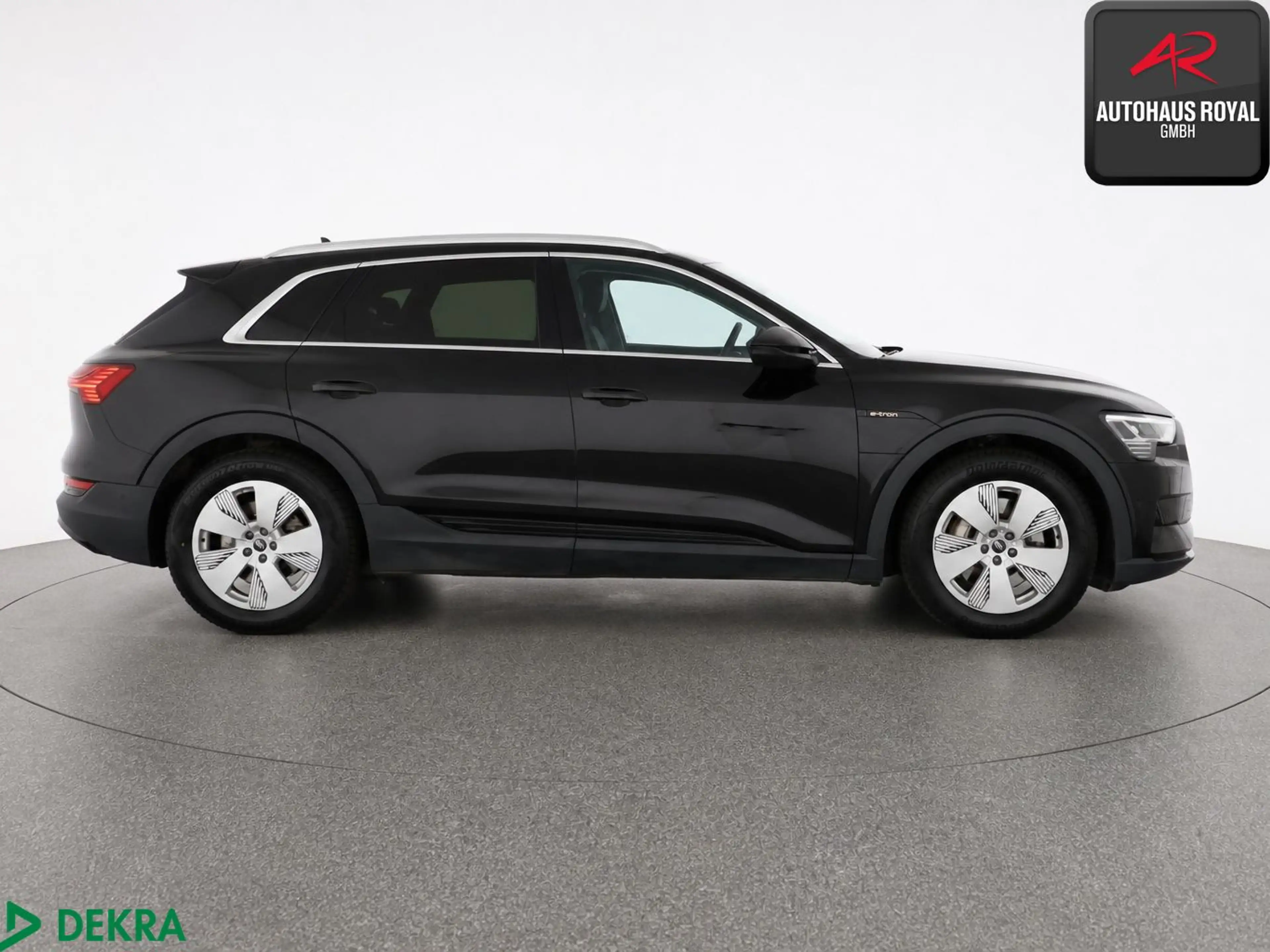 Audi e-tron 55 qu KEYLESS,360°,ACC,MEMORY,CARPLAY,SH — photo 6