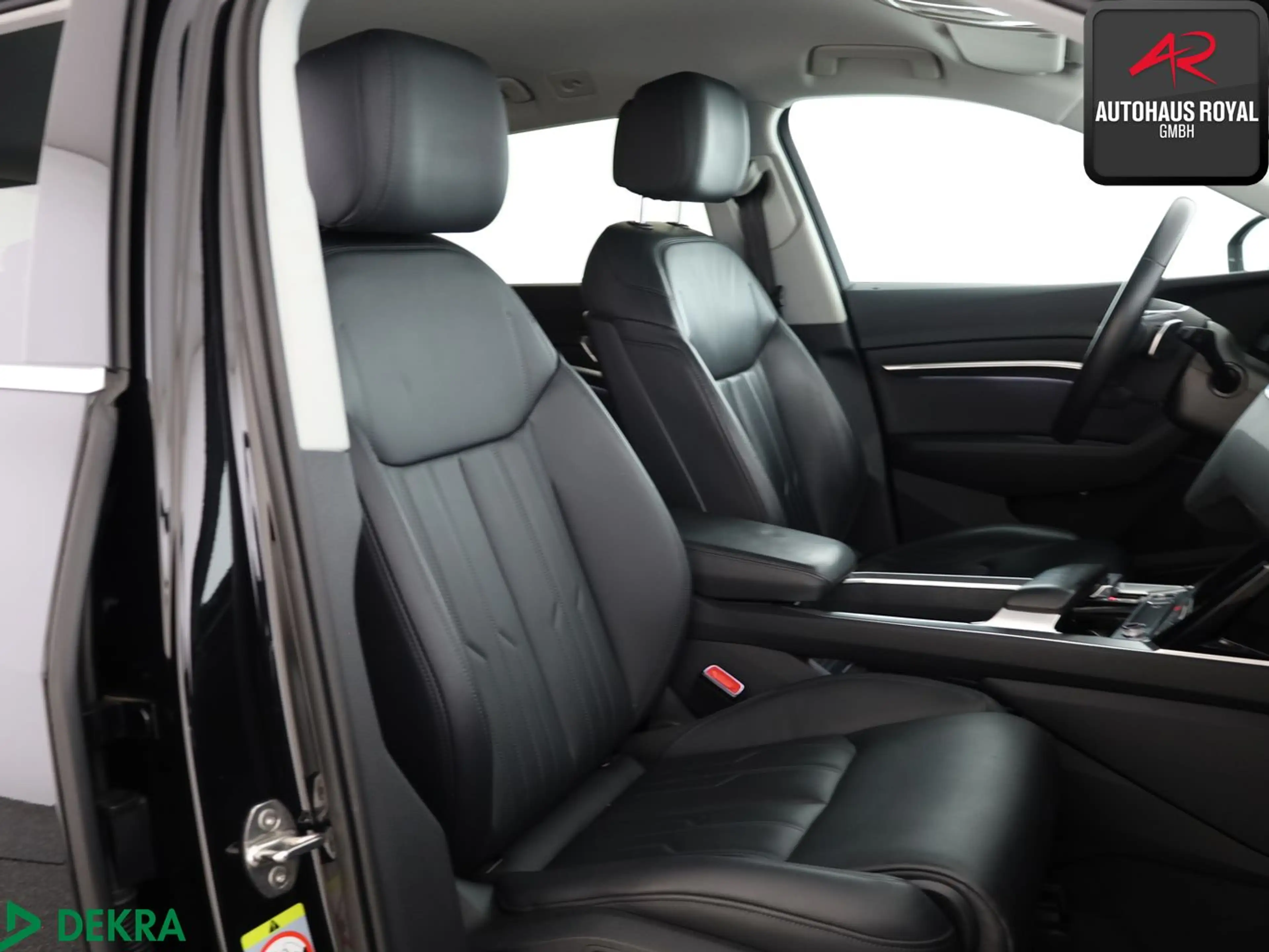 Audi e-tron 55 qu KEYLESS,360°,ACC,MEMORY,CARPLAY,SH — photo 11