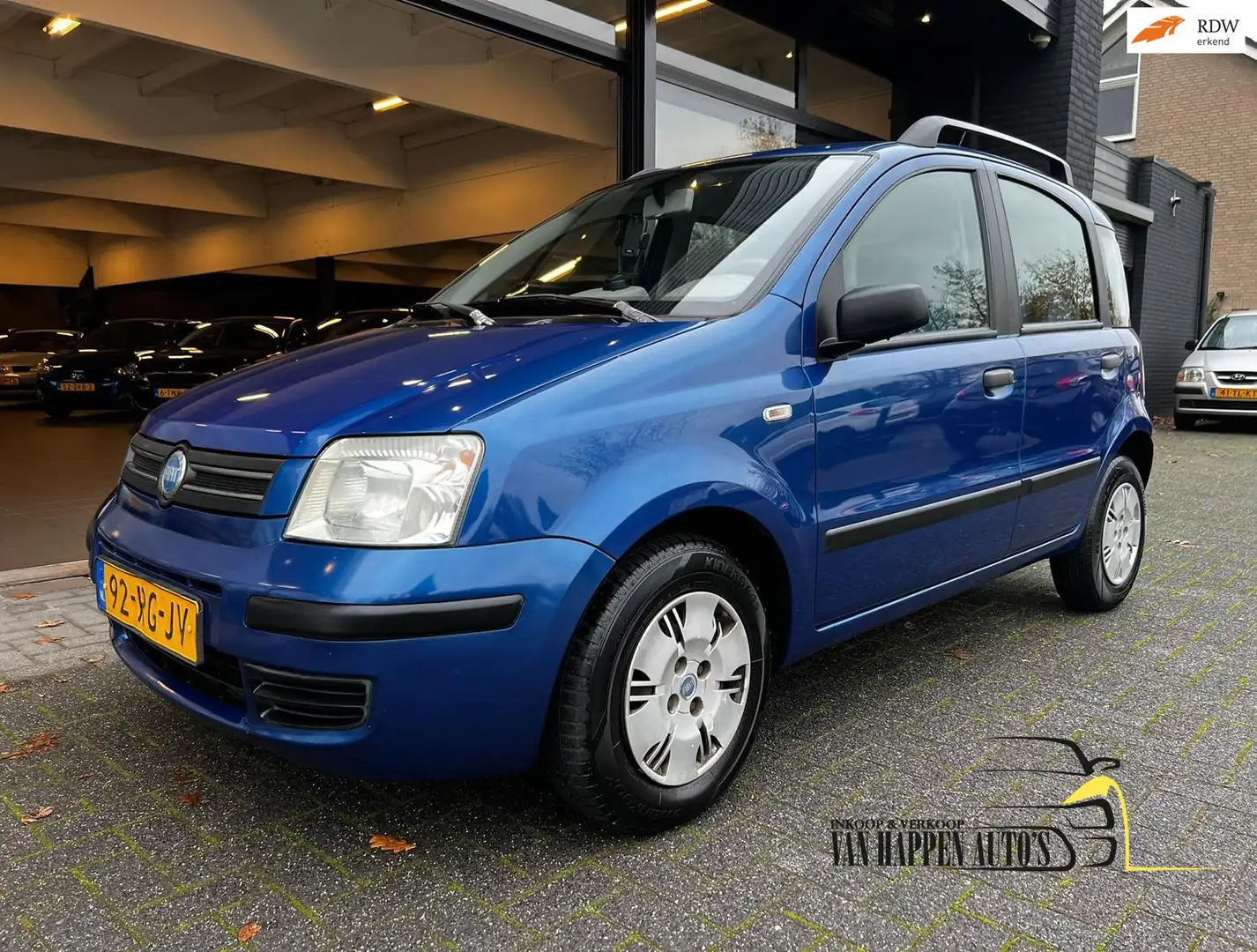 Fiat Panda 1.2 Emotion / automaat / apk 11-2026 Blauw - 1