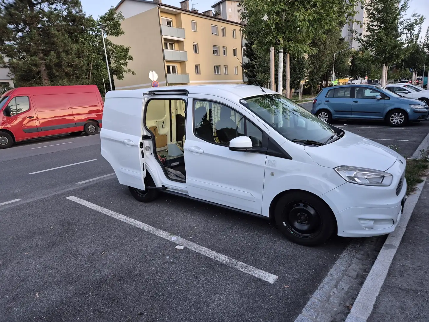 Ford Transit Courier 1,5 TDCi Trend Weiß - 2