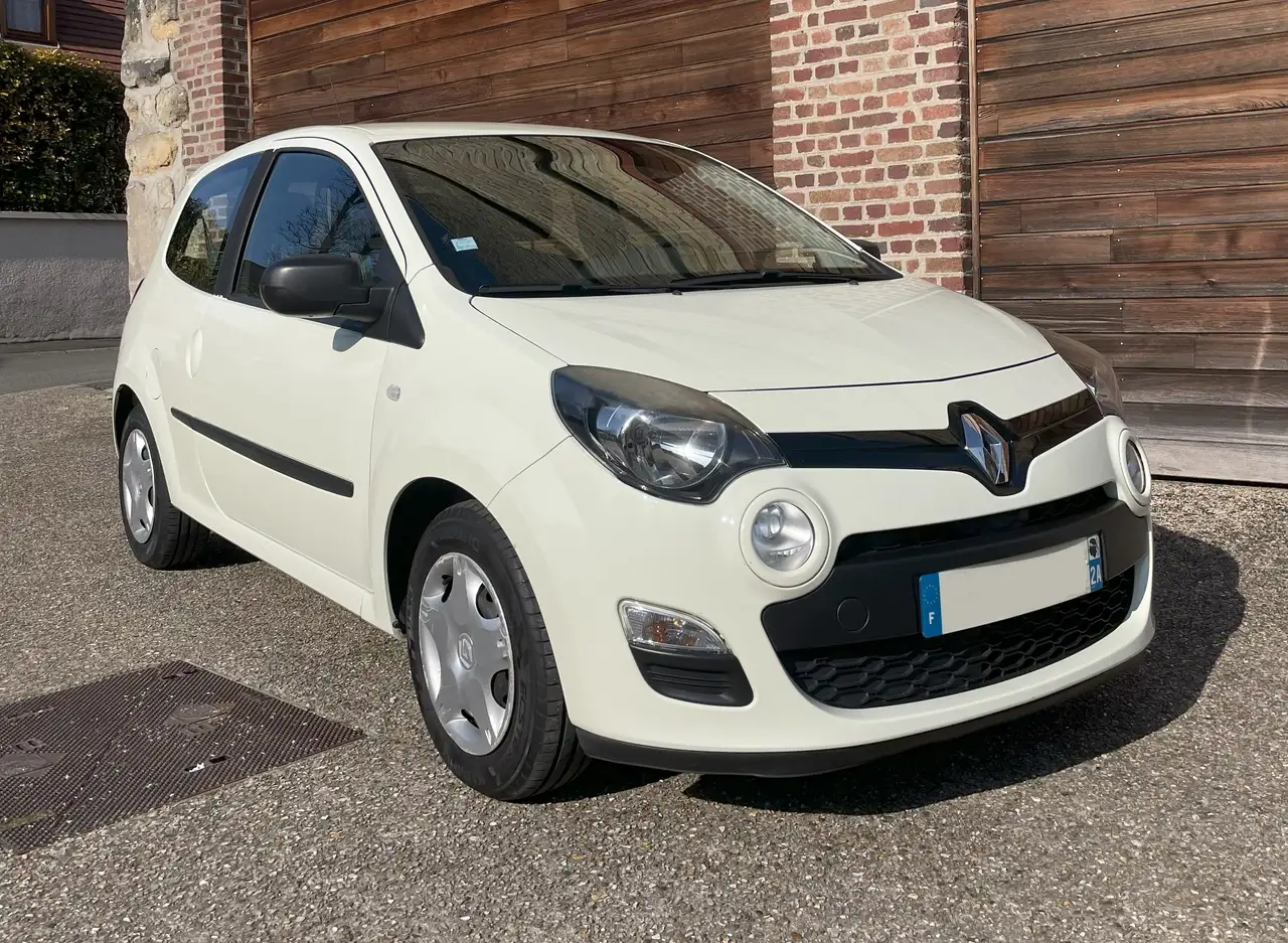 Renault Twingo II 1.2 LEV 16v 75 eco2 Intens