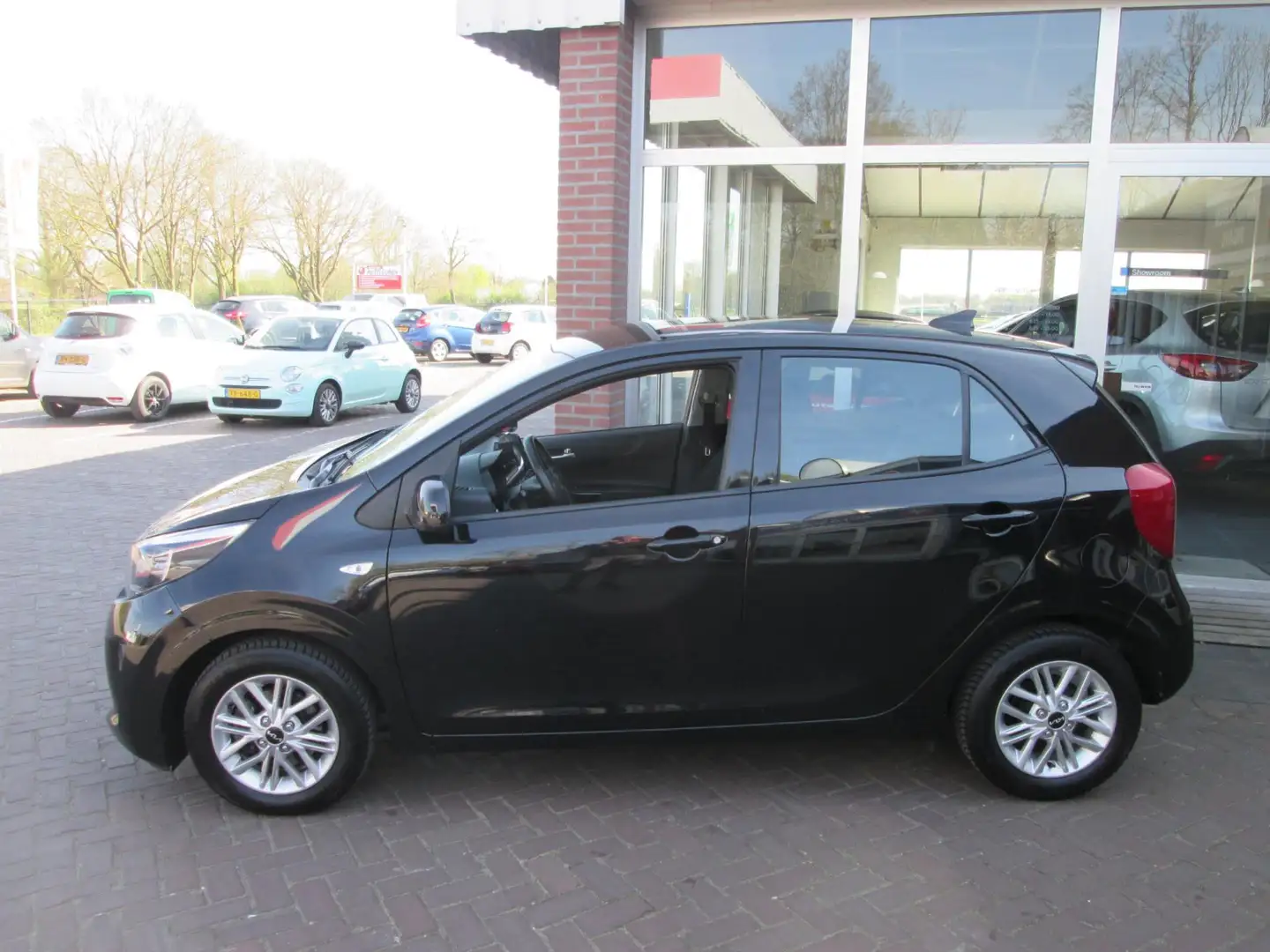 Kia Picanto 1.0 DPi DynamicLine Schwarz - 2