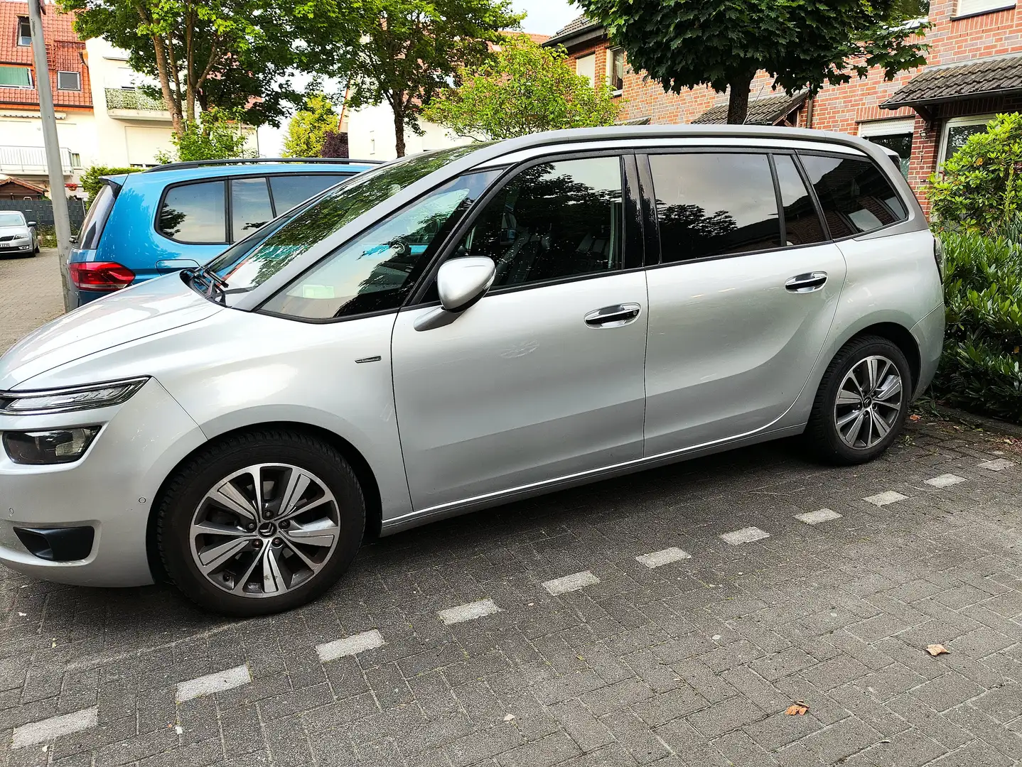 Citroen Grand C4 Picasso 7 Sitze - Exclusive Ausstattung Silber - 1
