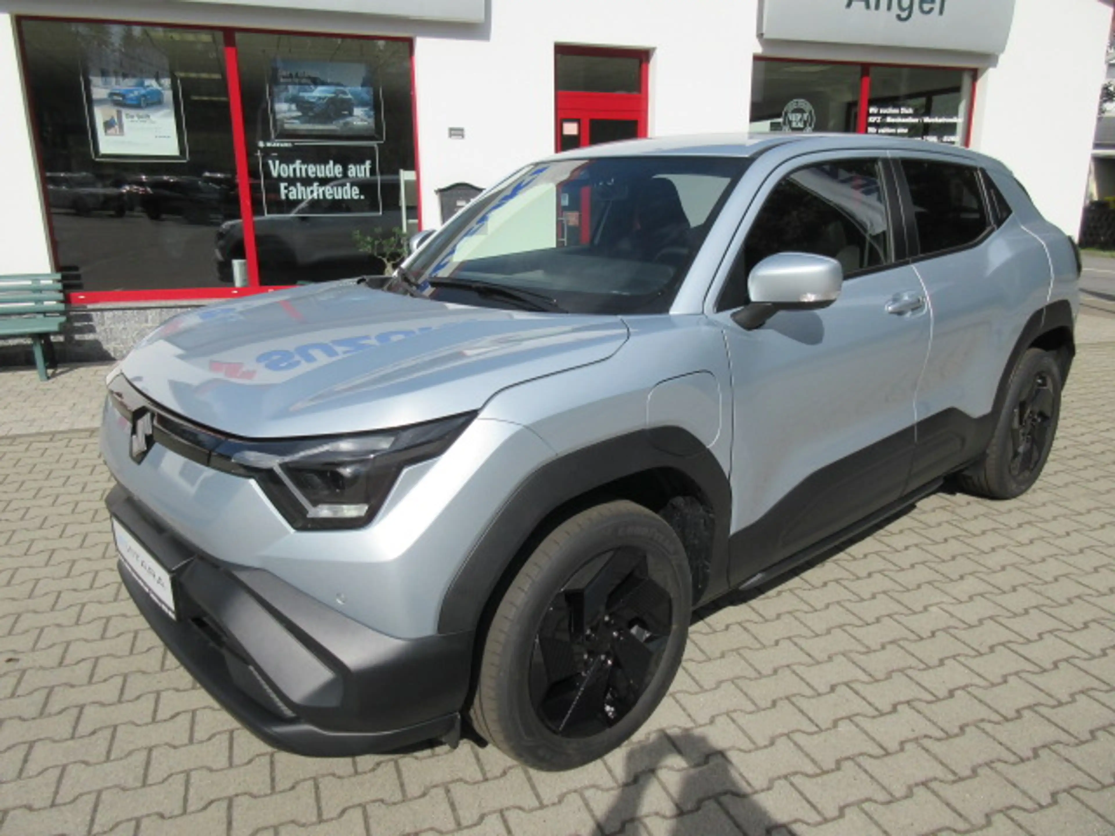 Suzuki Vitara 176 kW eAxle  Allgrip-e 61kWh-Batterie Comfort — photo 2