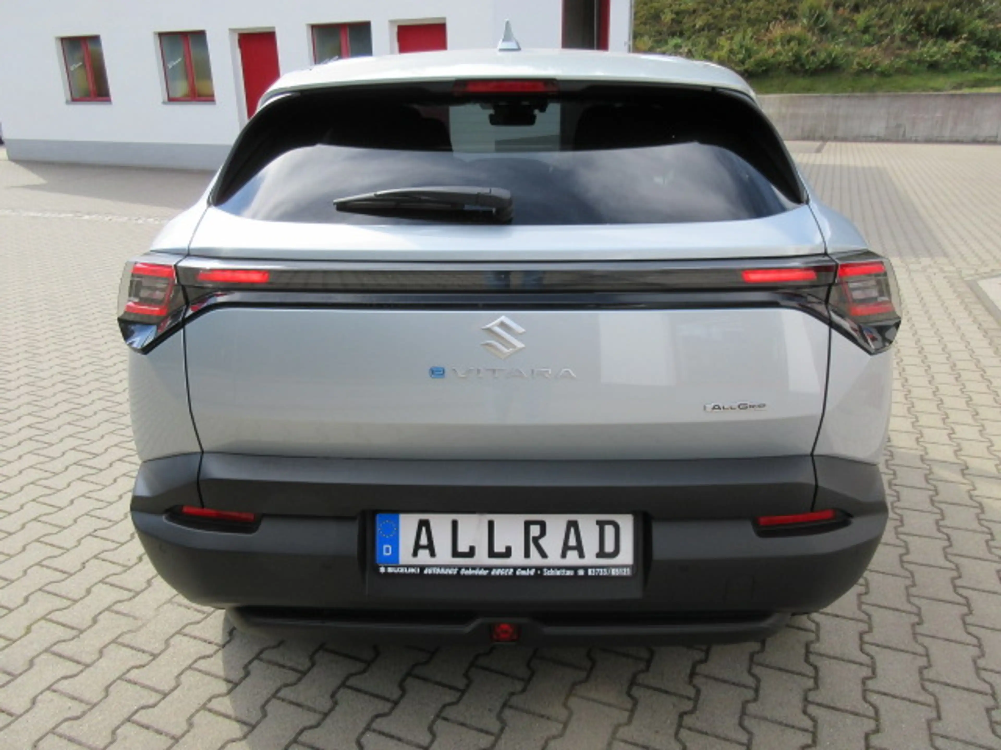 Suzuki Vitara 176 kW eAxle  Allgrip-e 61kWh-Batterie Comfort — photo 5