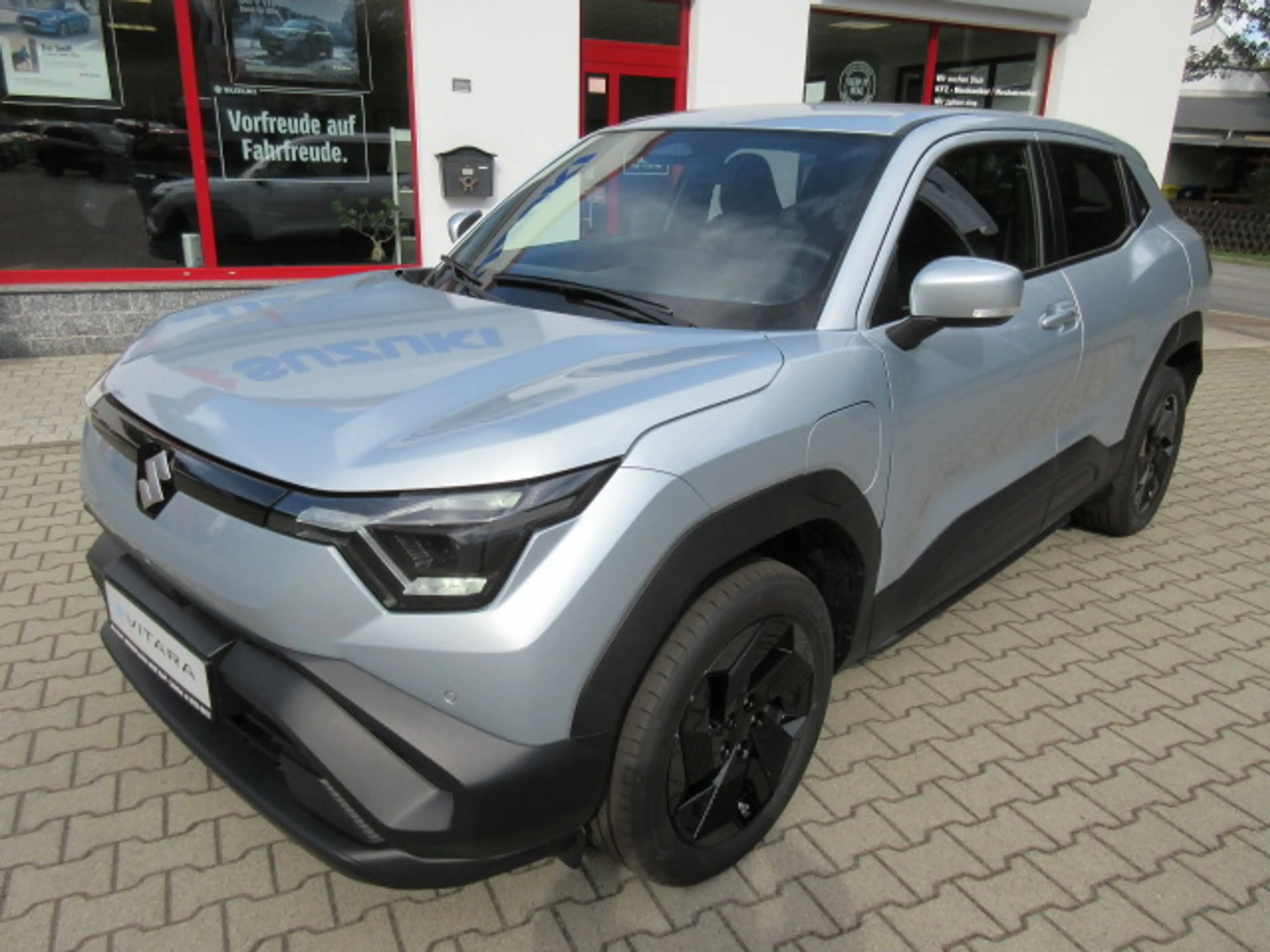 Suzuki Vitara 176 kW eAxle  Allgrip-e 61kWh-Batterie Comfort — photo 11