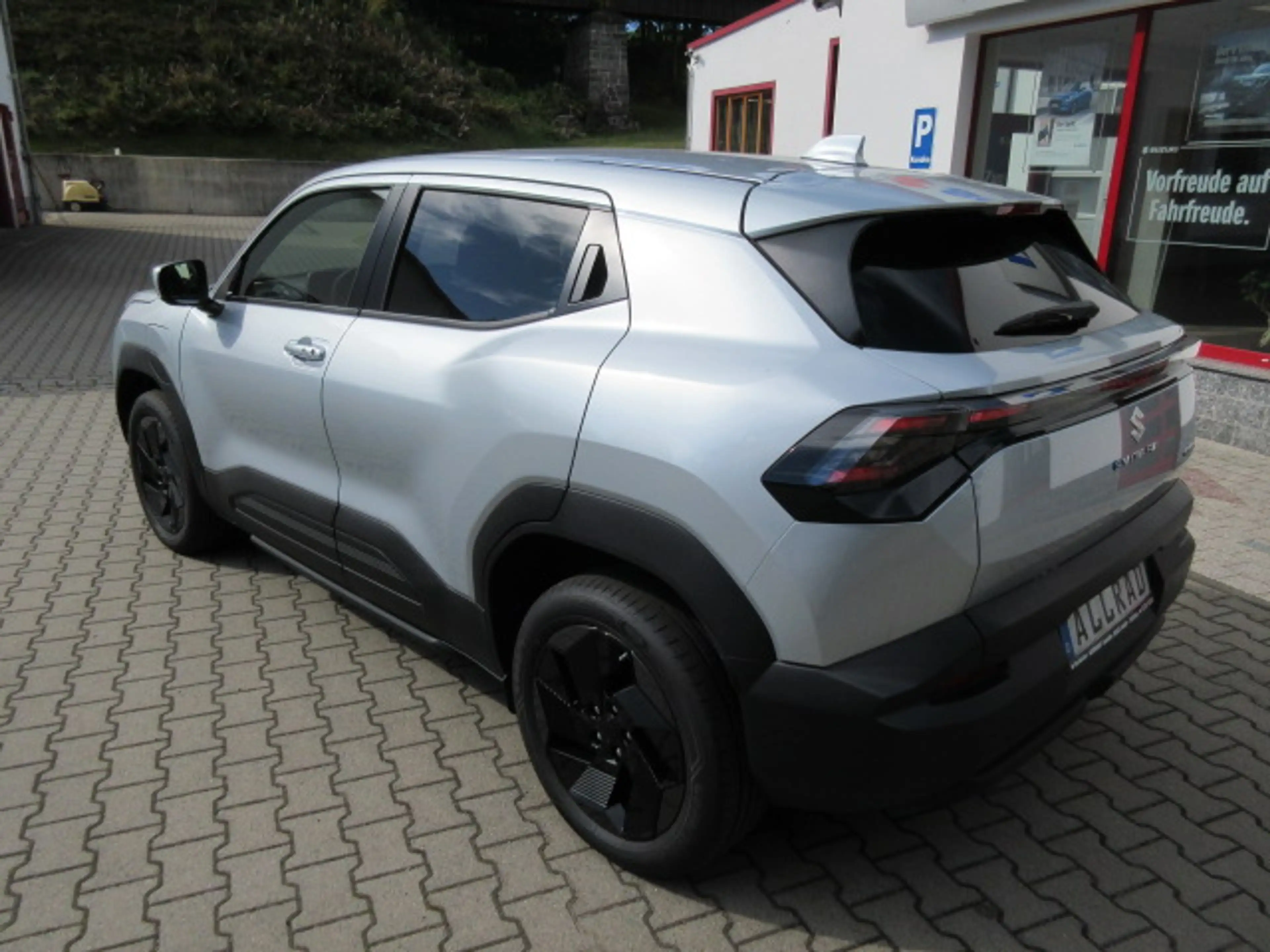 Suzuki Vitara 176 kW eAxle  Allgrip-e 61kWh-Batterie Comfort — photo 4