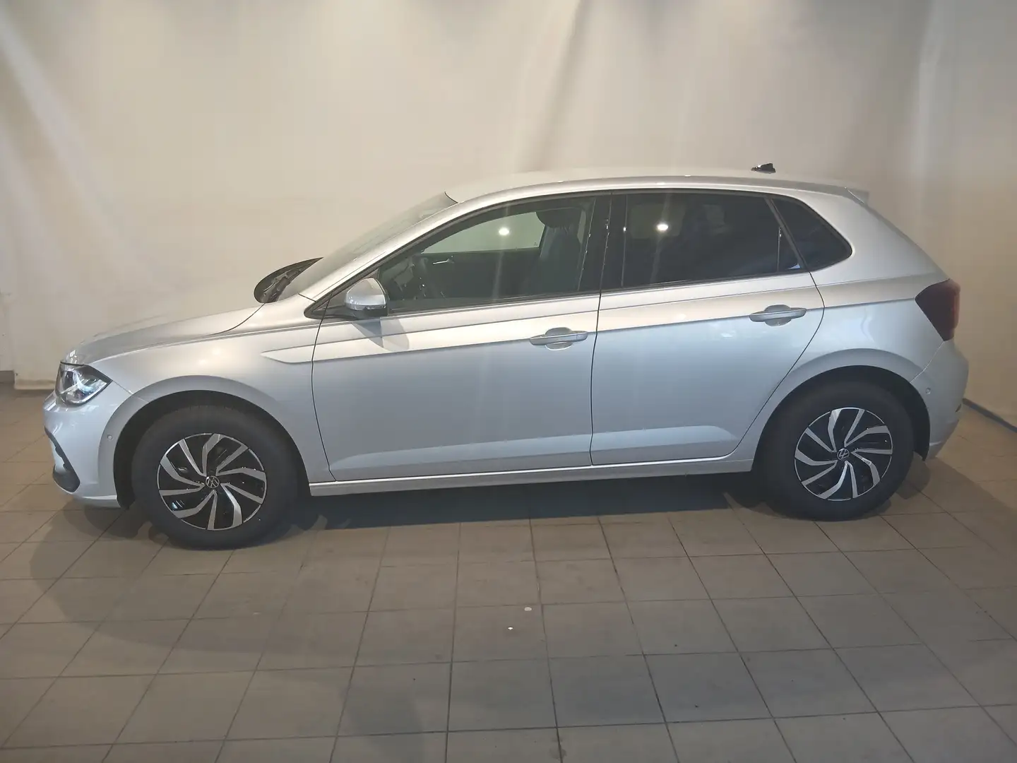 Volkswagen Polo Friends TSI Grau - 2