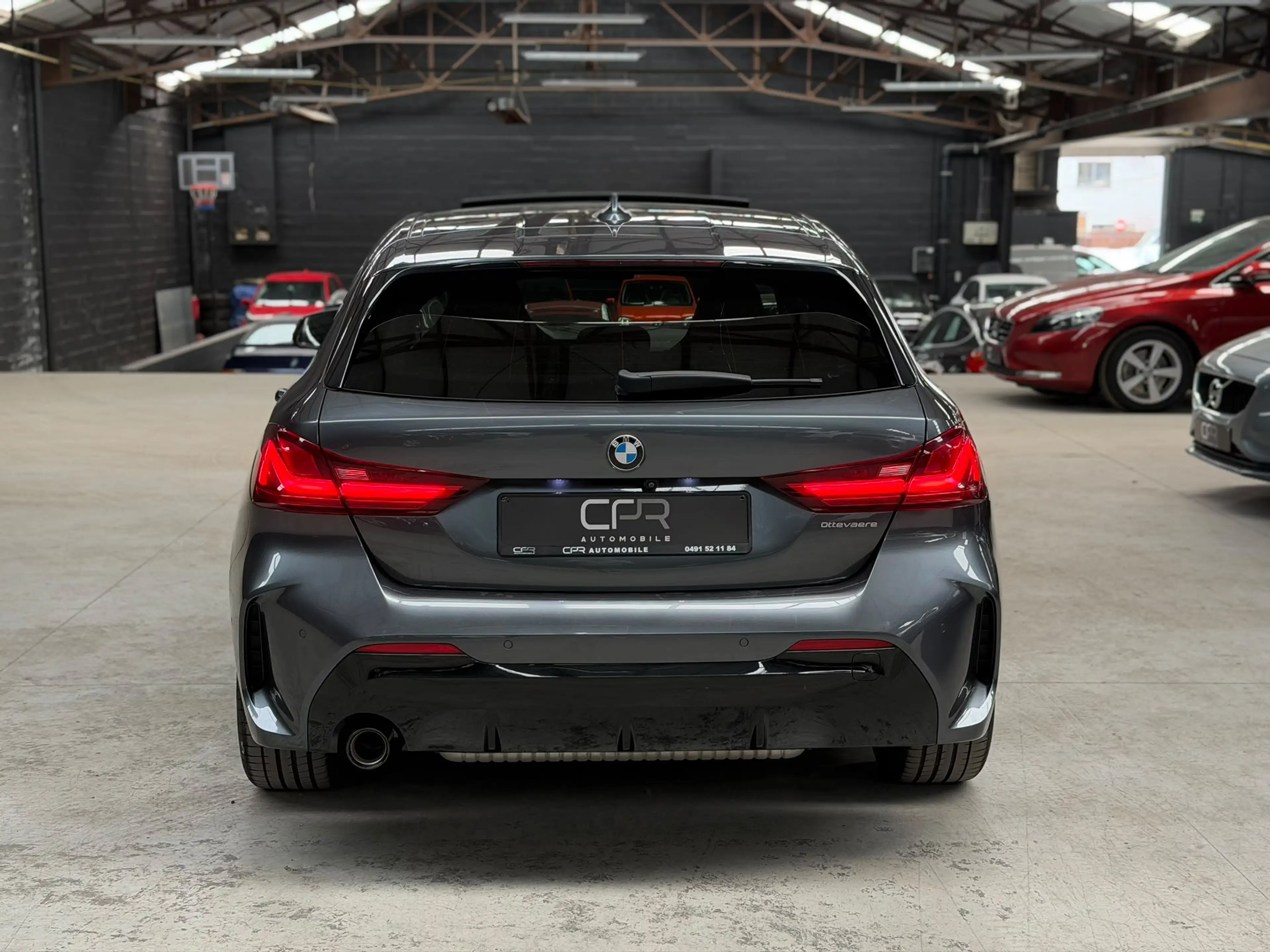 BMW 118 iA * PACK M * TOIT OUVRANT * CARPLAY * CAMERA * SIEGE SPORT * LED — photo 5
