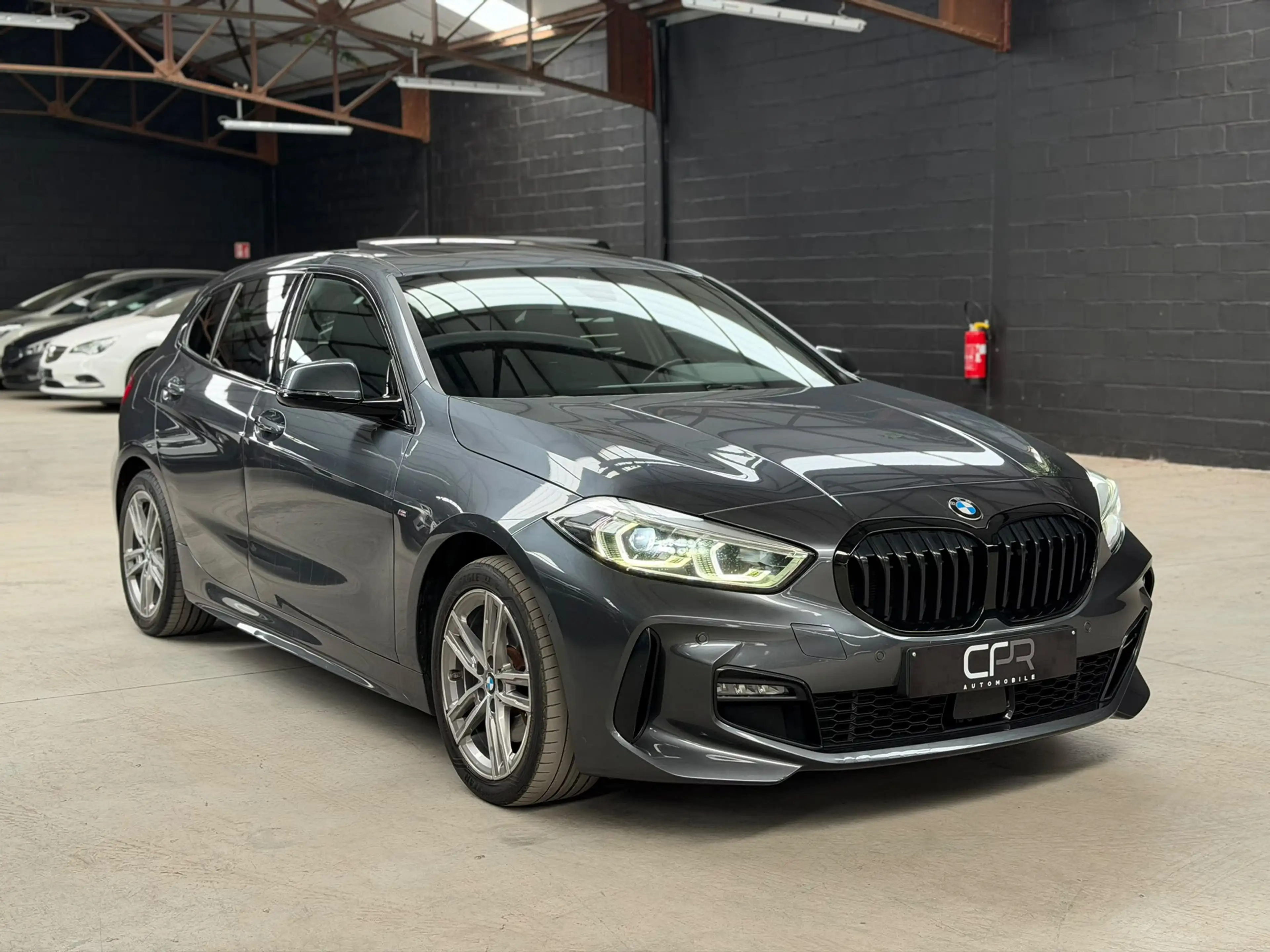 BMW 118 iA * PACK M * TOIT OUVRANT * CARPLAY * CAMERA * SIEGE SPORT * LED — photo 3