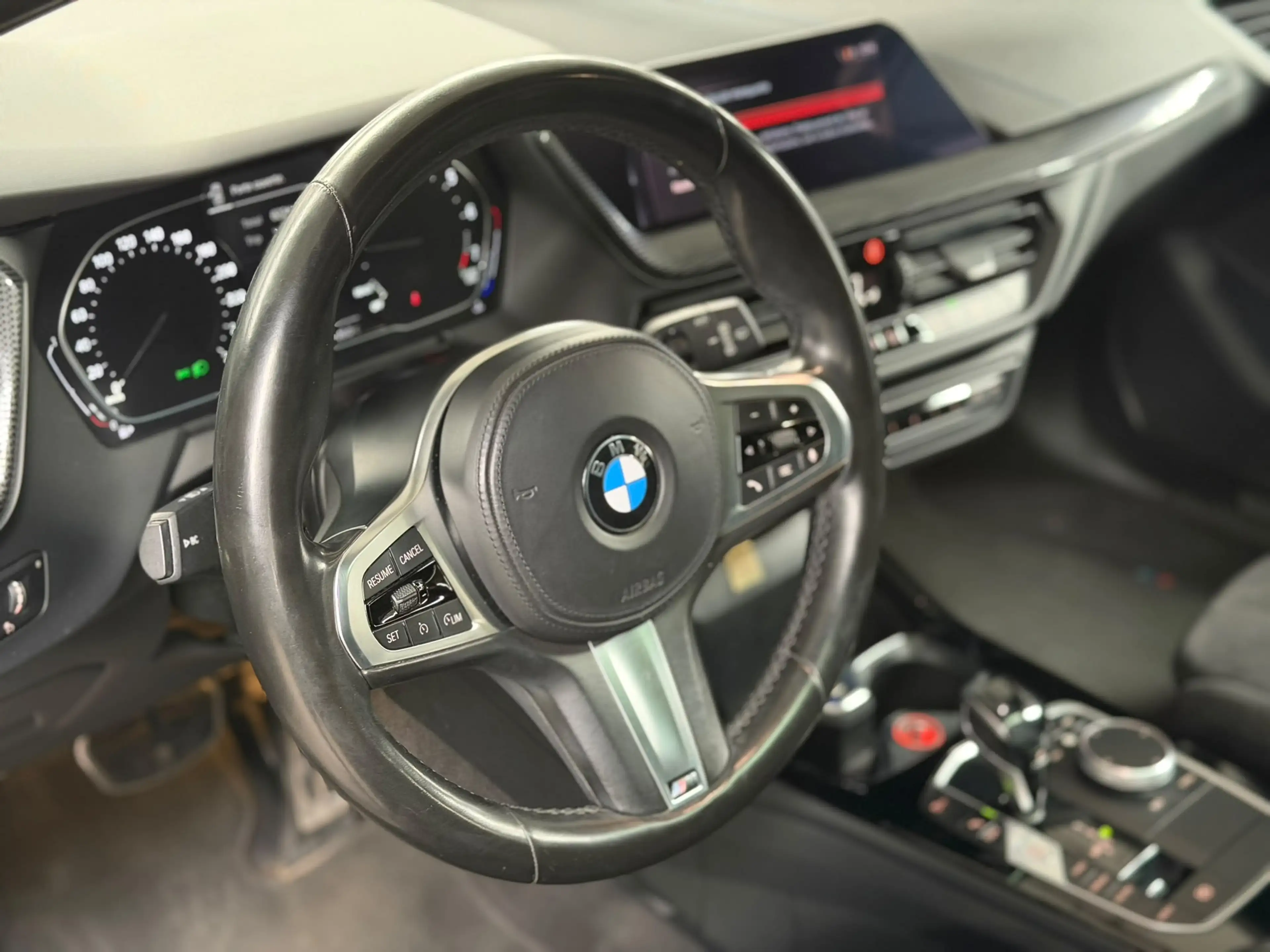 BMW 118 iA * PACK M * TOIT OUVRANT * CARPLAY * CAMERA * SIEGE SPORT * LED — photo 7
