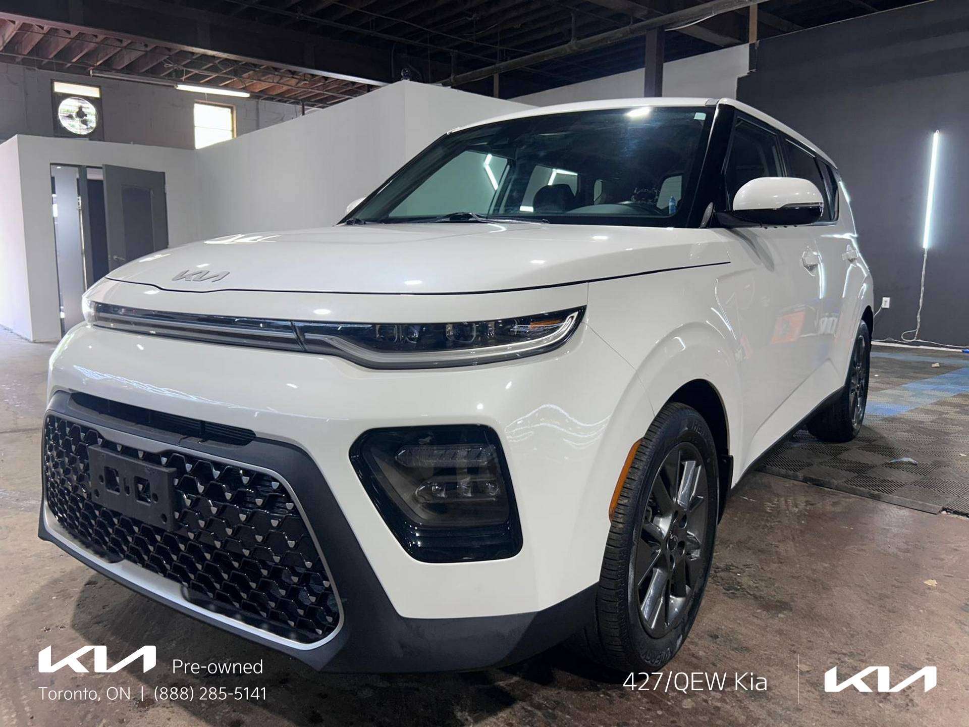 White 2022 Kia Soul SUV / Crossover Automatic