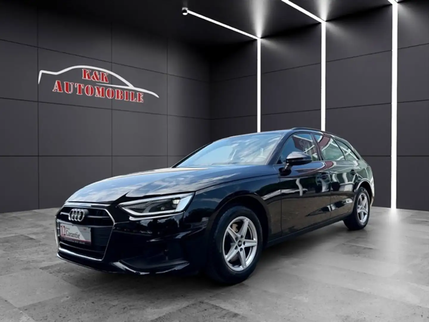 Audi A4 Avant 35 TDI Advanced NAVI/LED/SHZ/MFL Zwart - 1