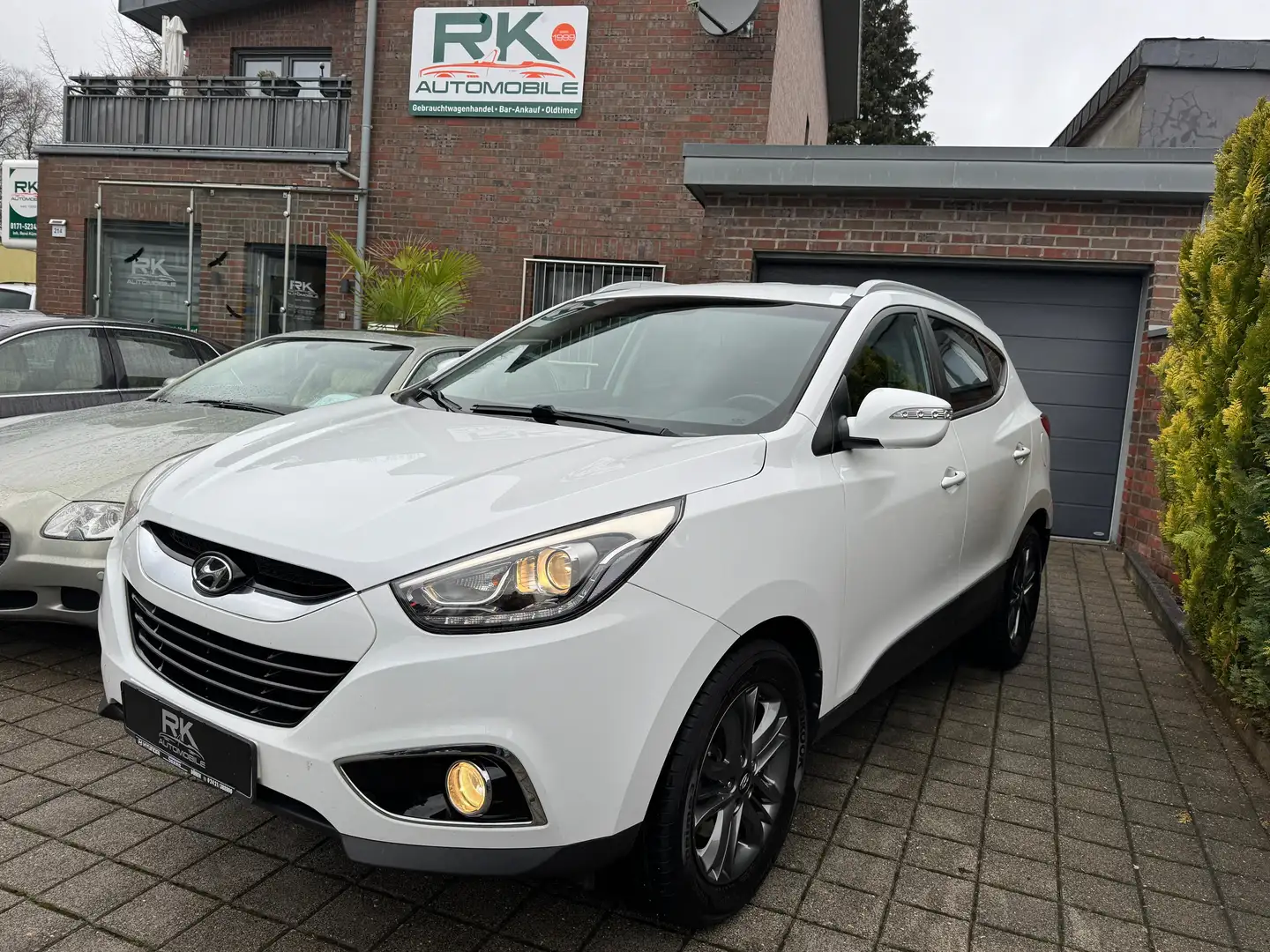 Hyundai iX35 Style Navi + Rückfahrkamera Weiß - 1