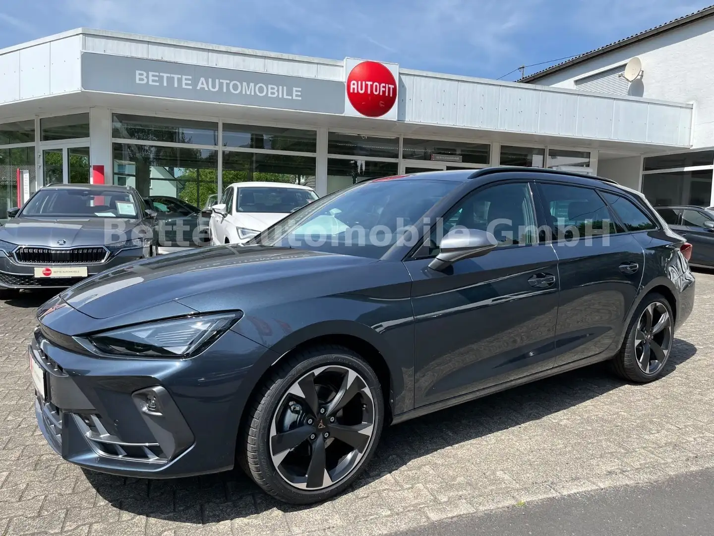 CUPRA Leon 1.5 TSI Sportstourer *ACC*LED*AHK*KAM*5J.G* Gris - 1