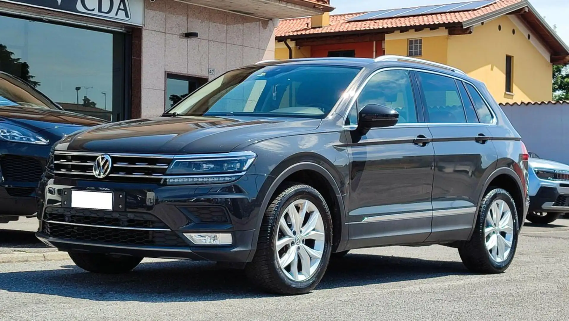 Volkswagen Tiguan 2.0TDI SCR DSG 4MOTION Higline APP-CONNECT Grau - 1