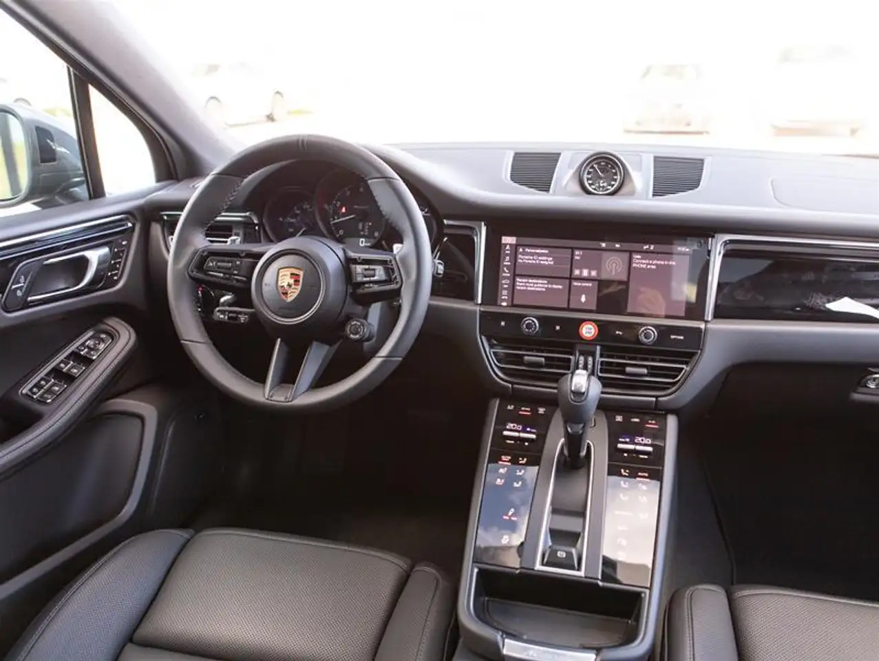 Porsche Macan снимка Porsche Macan