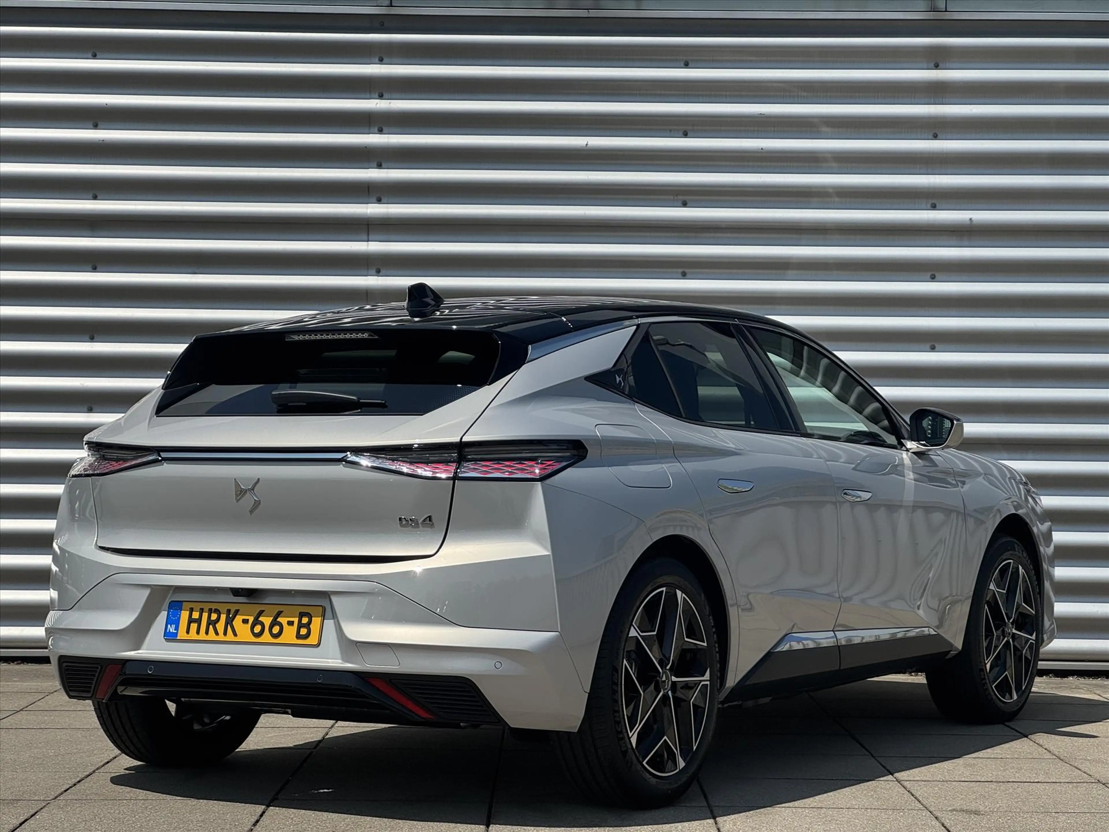 DS Automobiles DS 4 1.6 Plug-In Hybrid 225pk Automaat Pallas | Navigat — photo 5