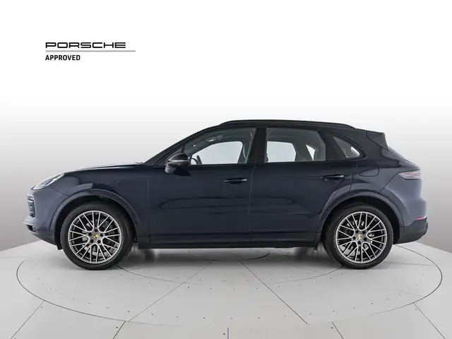 Porsche Cayenne view 2