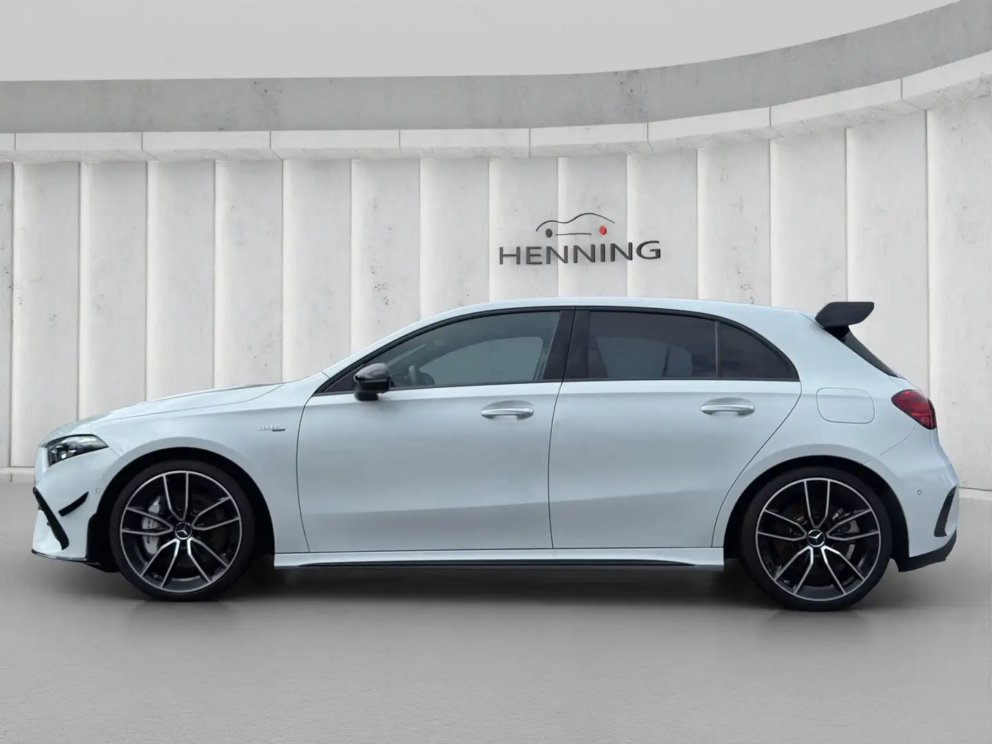 Mercedes-Benz A 35 AMG 4M+ Aero Night Pano Burmester STHZG 19" Weiß - 2
