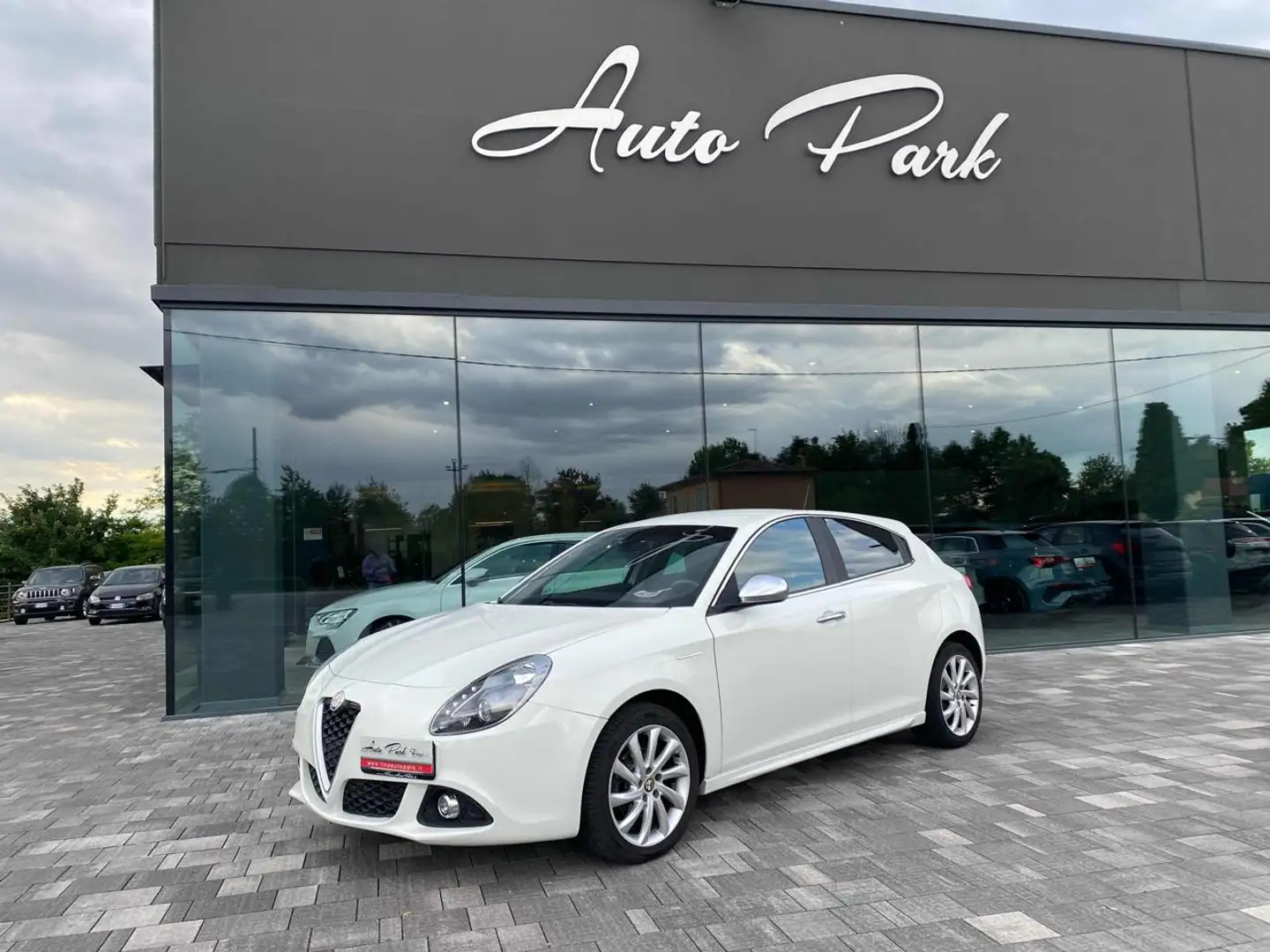 Alfa Romeo Giulietta 1.6 JTDm-2 105 CV Distinctive Bianco - 1
