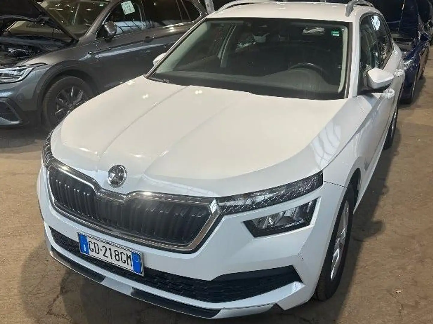 Skoda Kamiq Kamiq 2019 1.6 tdi Ambition 115cv dsg - GD218GM Bianco - 2