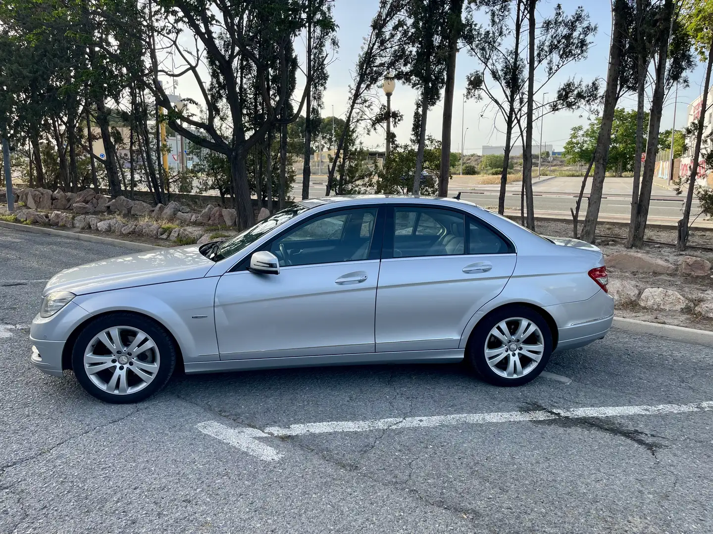 Mercedes-Benz C 200 T CDI DPF Automatik BlueEFFICIENCY Special Edition - 2