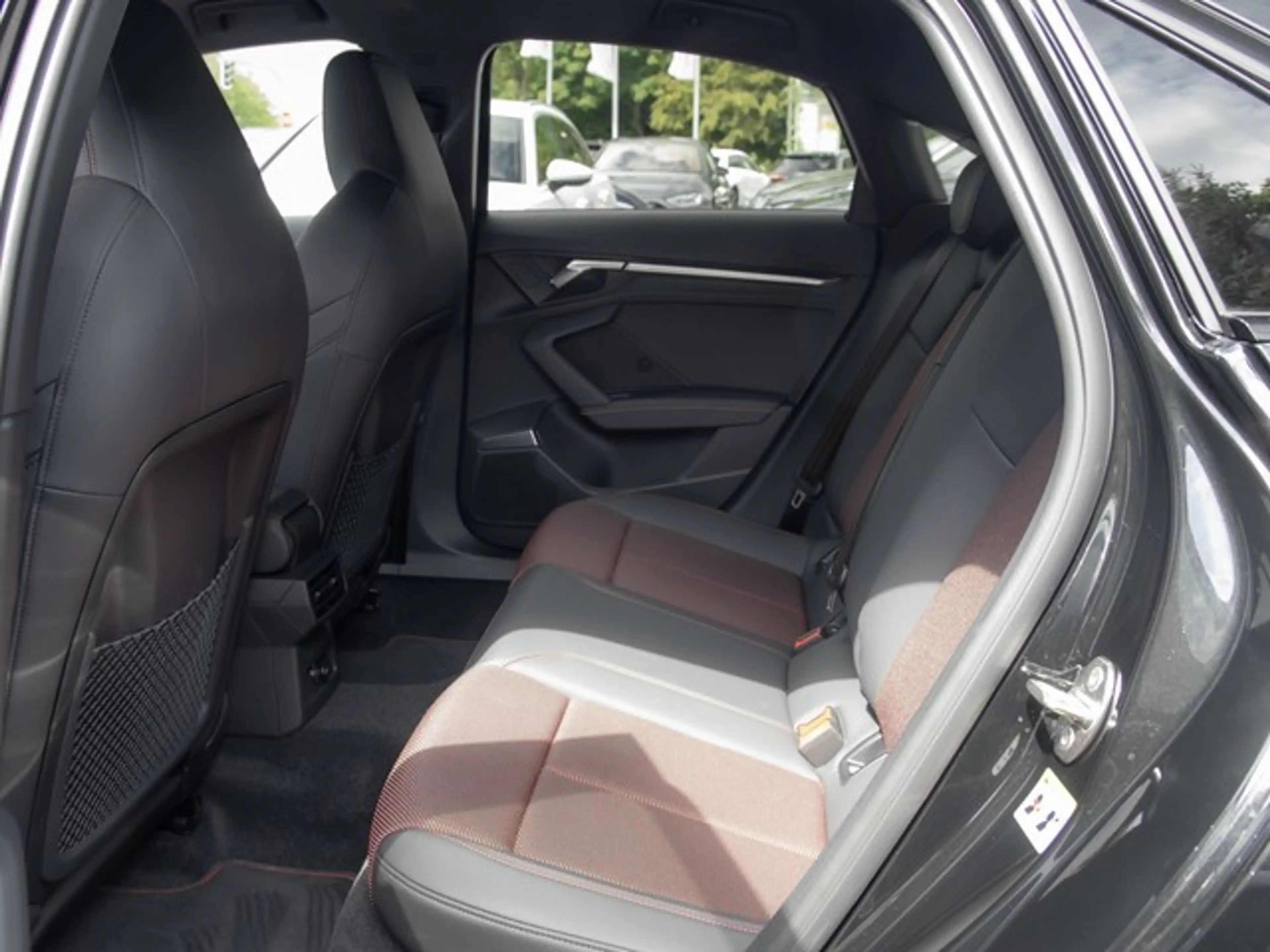 Audi S3 Limousine ACC Navi+ B&O Dämpferreg. LM 18 — photo 12