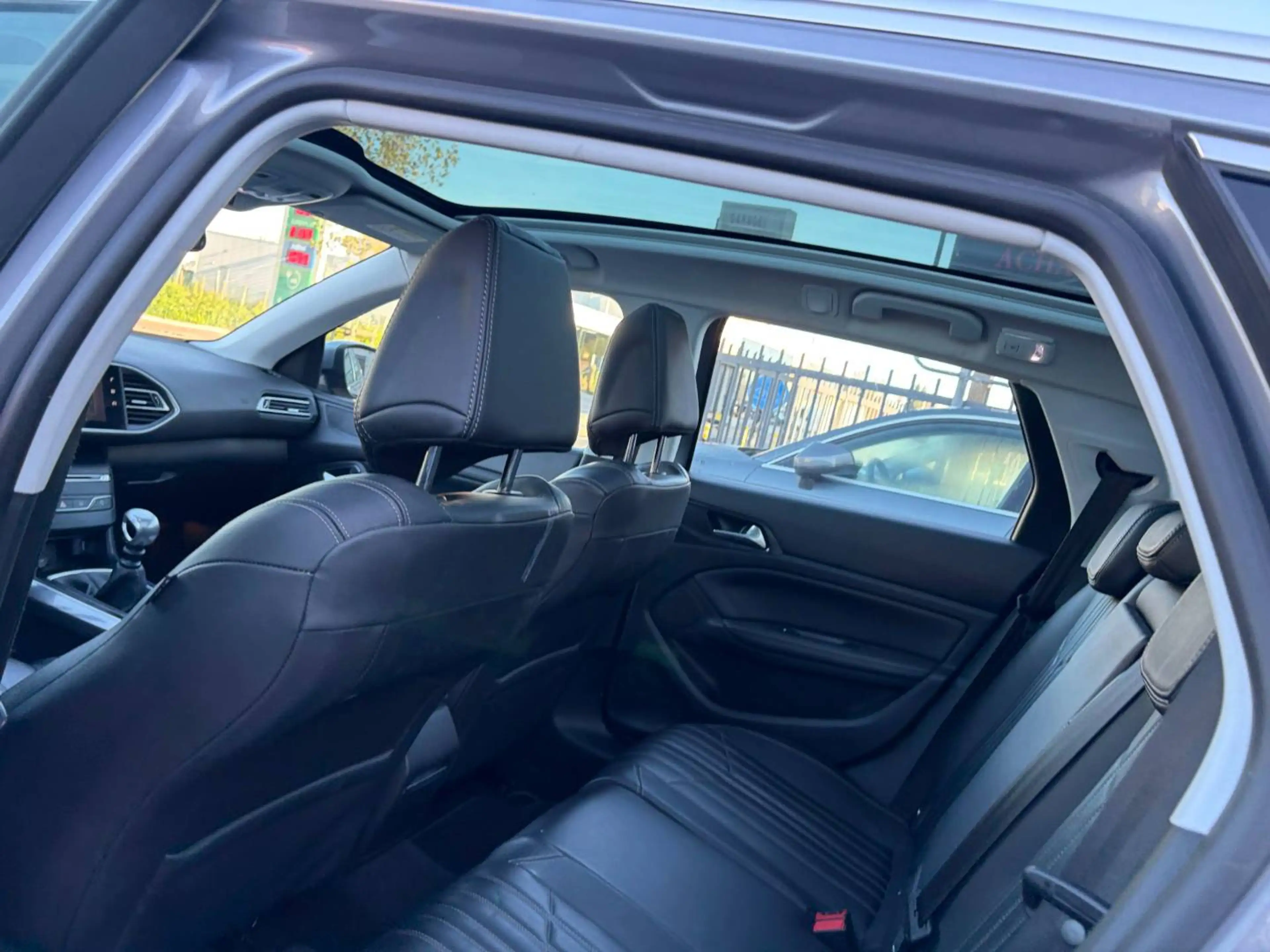 Peugeot 308 308 SW 1.5 BlueHDi Allure (EU6.2) — photo 6