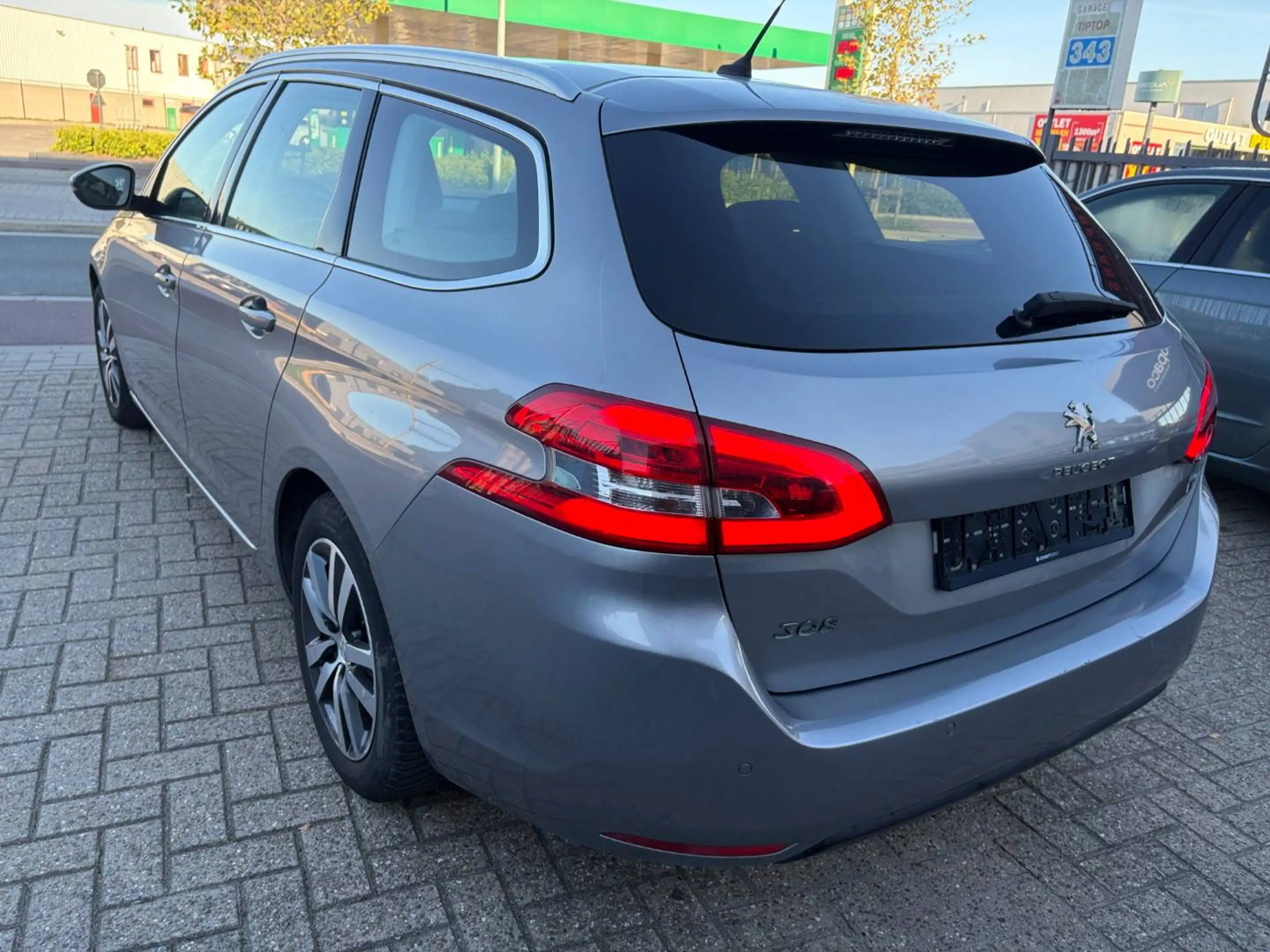 Peugeot 308 308 SW 1.5 BlueHDi Allure (EU6.2) — photo 2