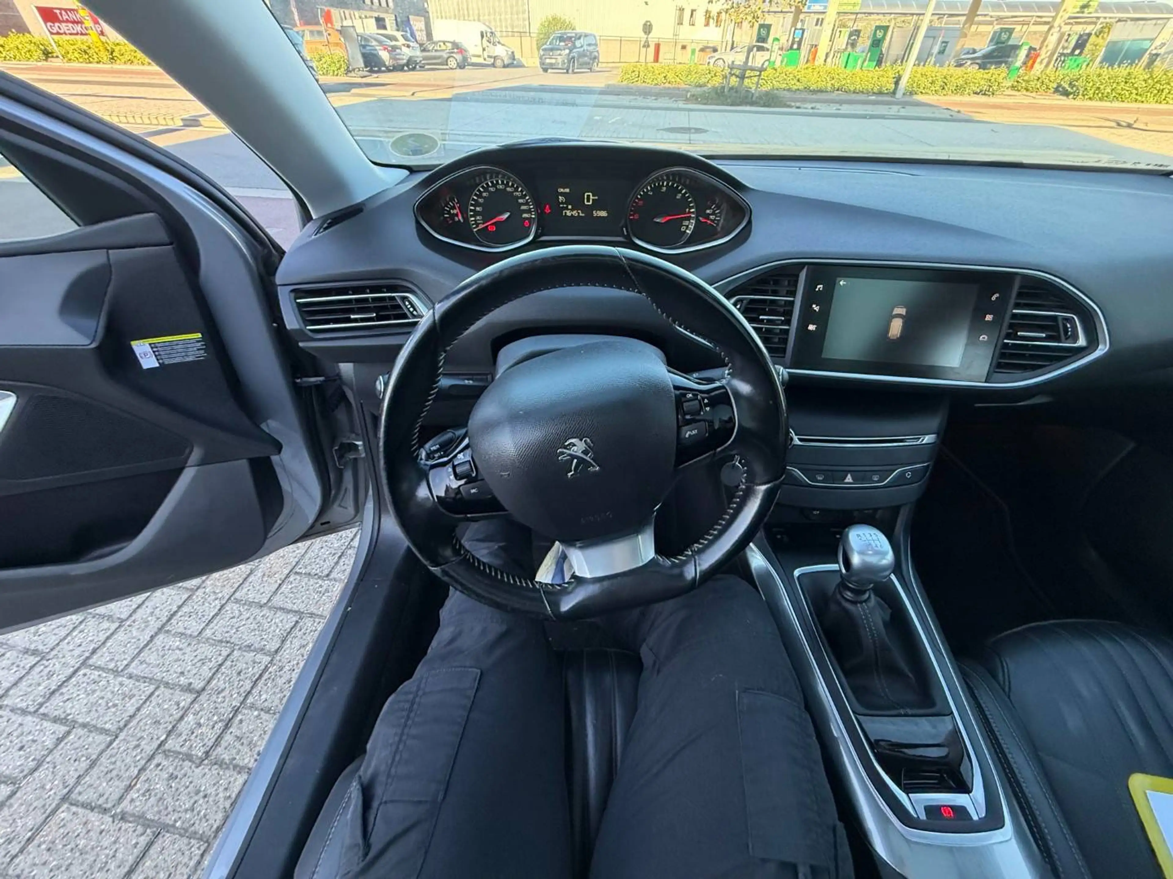 Peugeot 308 308 SW 1.5 BlueHDi Allure (EU6.2) — photo 7