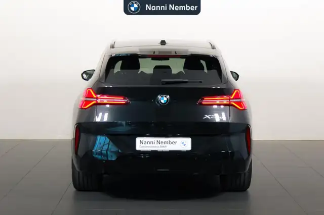 BMW X3 view 4