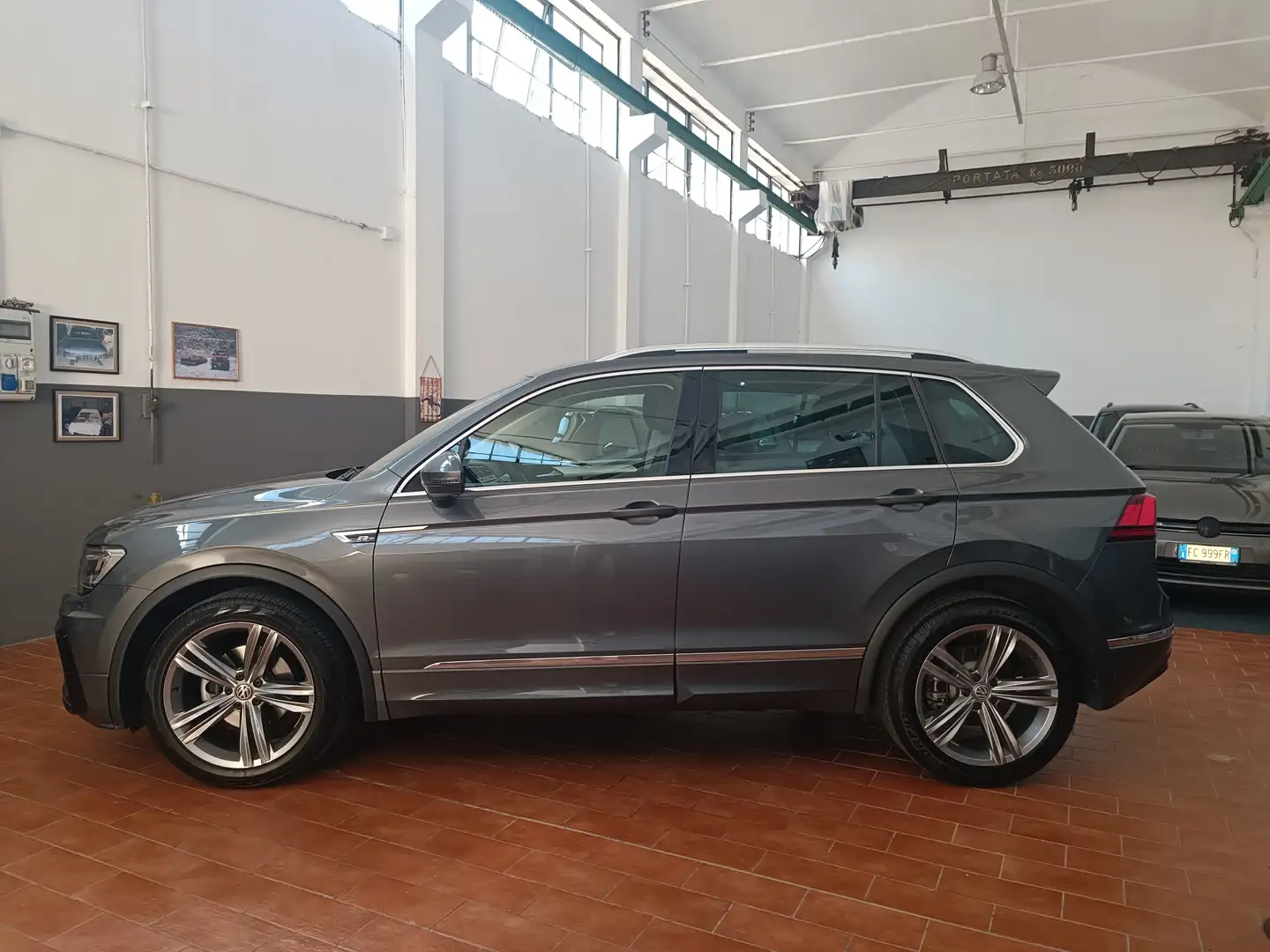 Volkswagen Tiguan 1.5 tsi Advanced R-Line Exterior Pack 150cv dsg Grijs - 2