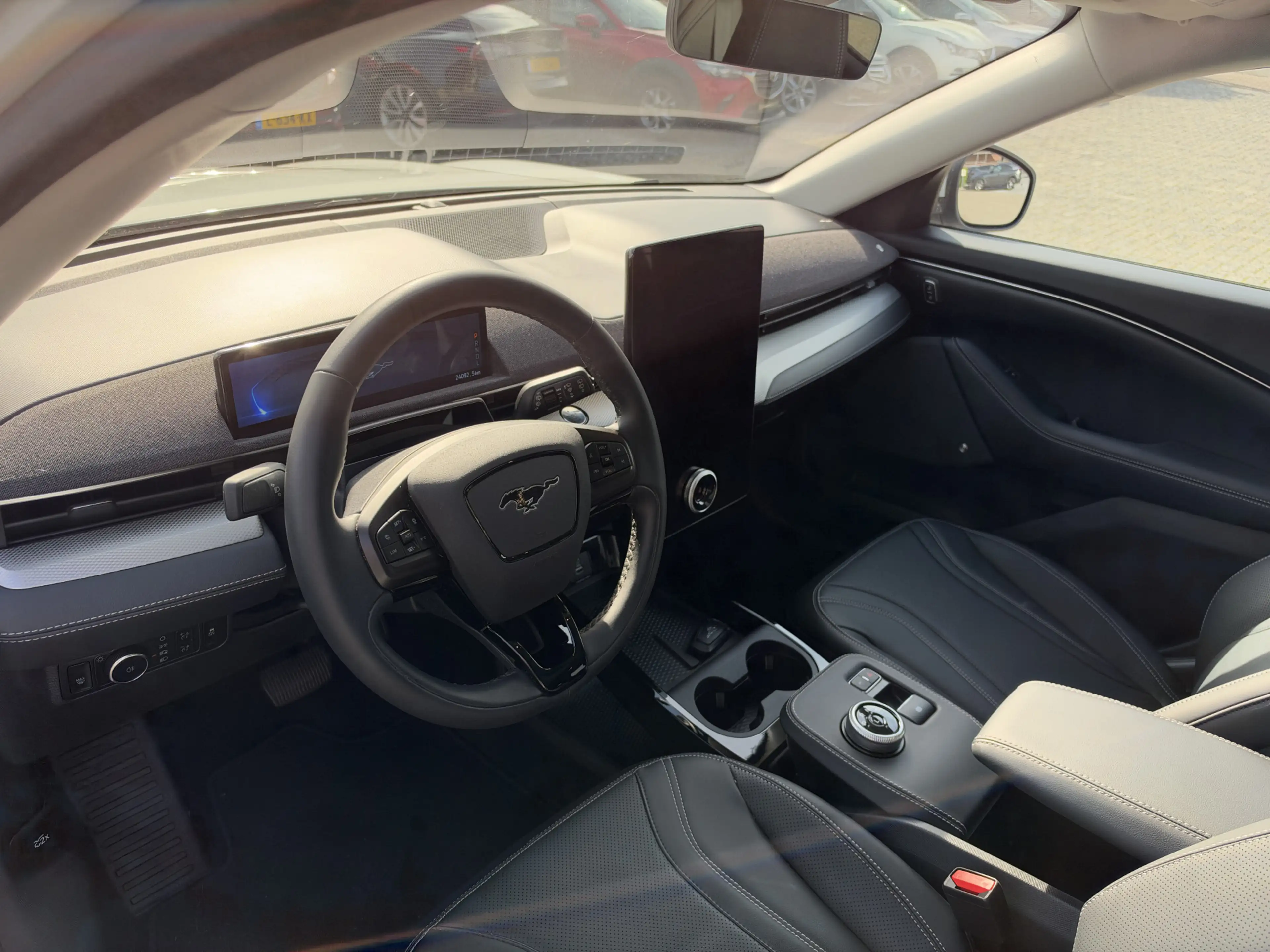 Ford Mustang Mach-E Extended RWD 98 kWh Panoramadak / Technology Pack+ — photo 6