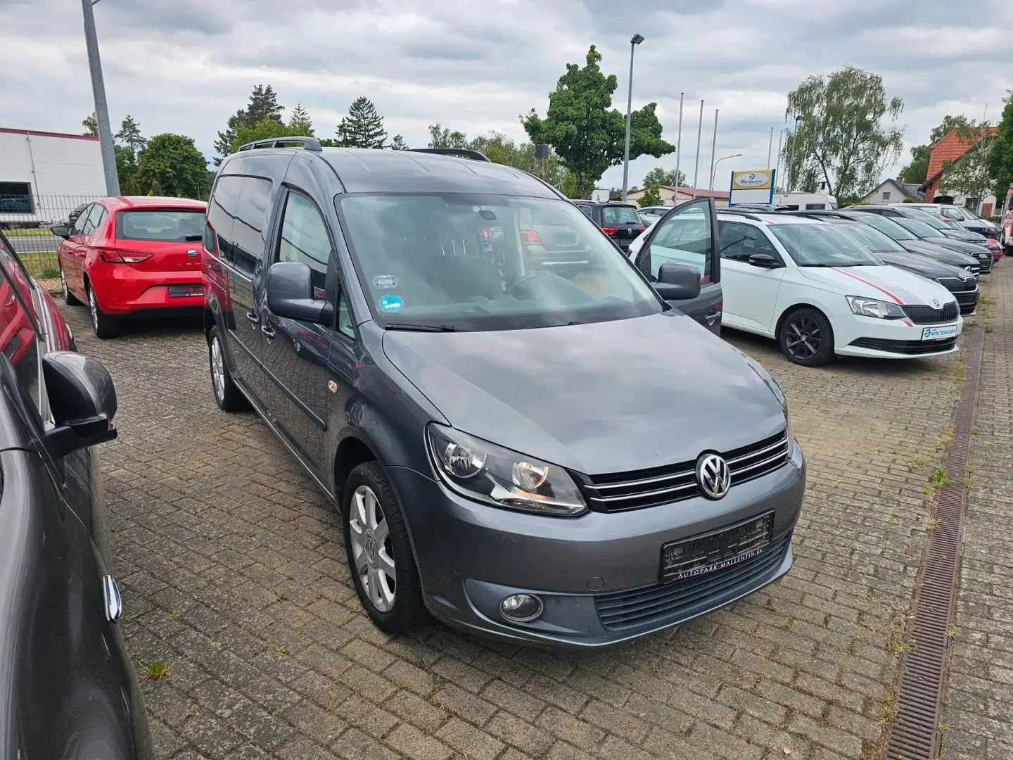 Volkswagen Caddy Kombi Maxi Comfortline+DSG+Stdhz+AHK+PDC Gri - 2