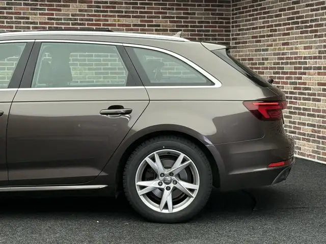 Audi A4 view 17