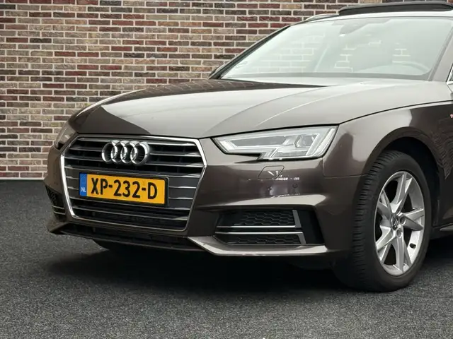 Audi A4 Avant view 7