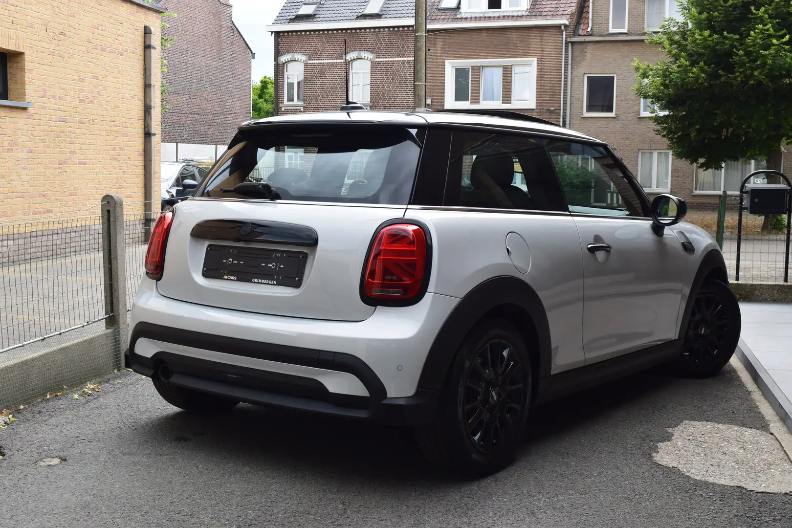MINI Cooper 1.5 DCT - NAVI / LED / LEDER / PANO OPENDAK Gris - 2