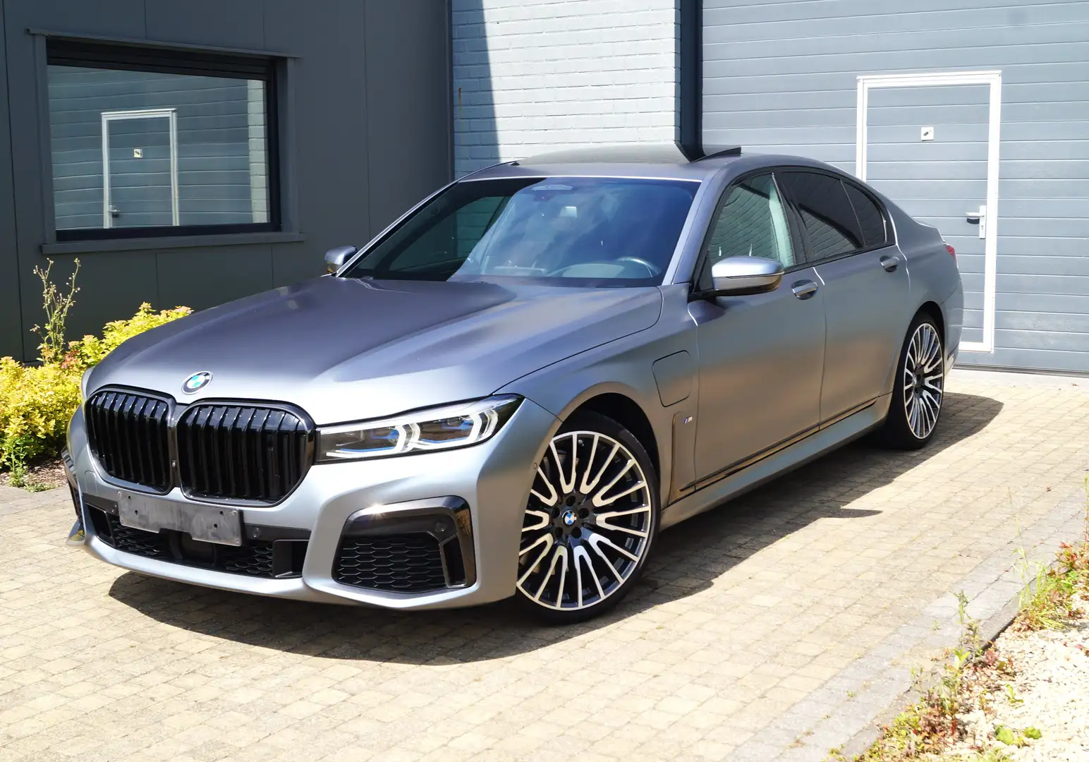 BMW 745 EAS PHEV OPF(EU6AP)M-PAKKET/EXCLUSI INDIVIDUAL/BTW Grijs - 1