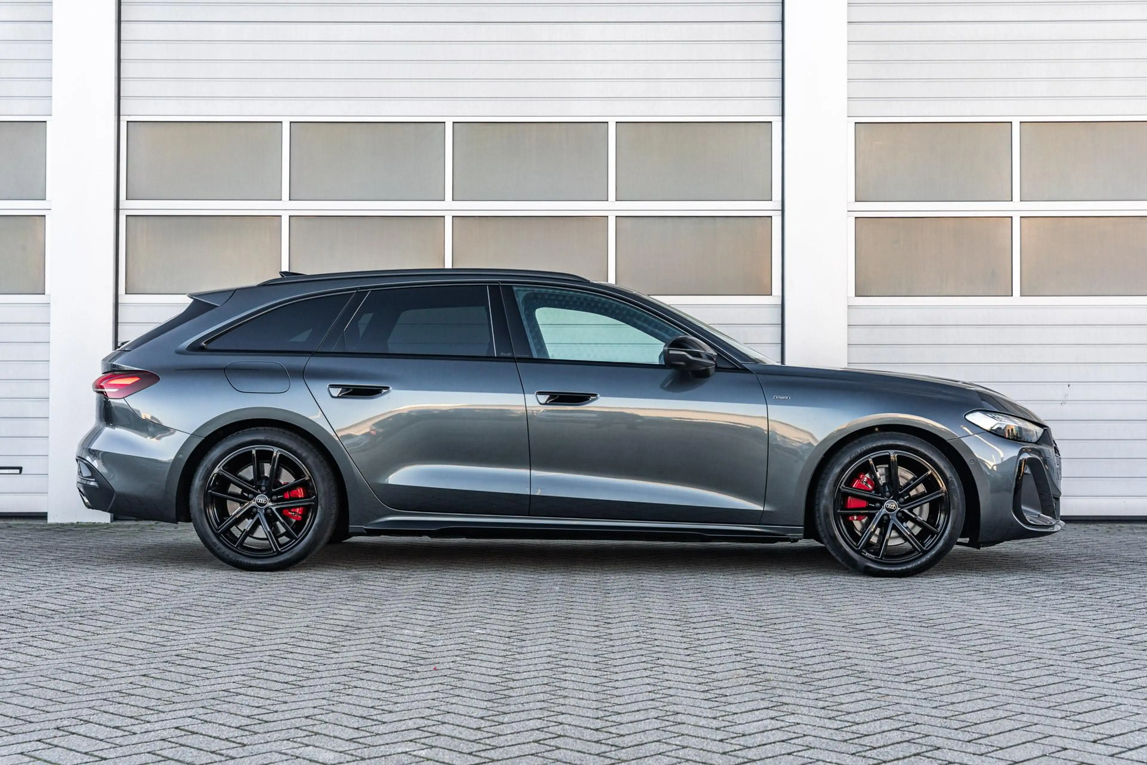 Audi A5 Avant 2.0 e-hybrid 367pk quattro S edition Competi — photo 3