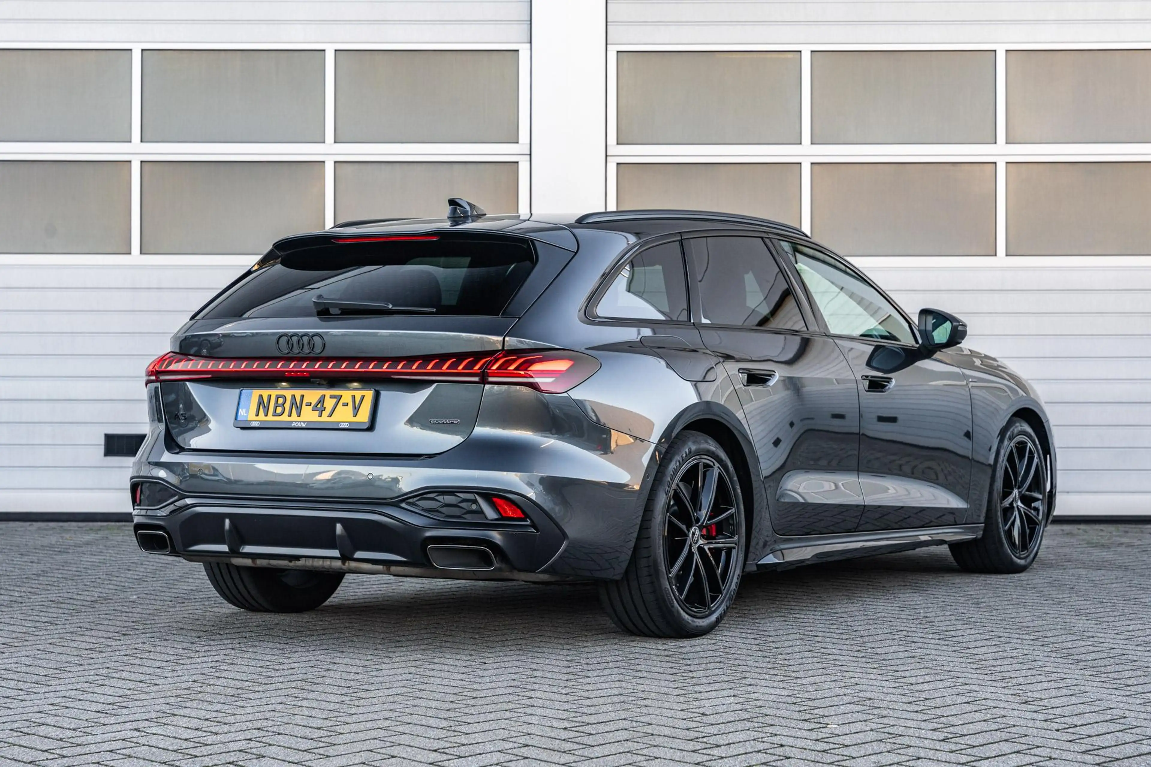 Audi A5 Avant 2.0 e-hybrid 367pk quattro S edition Competi — photo 2