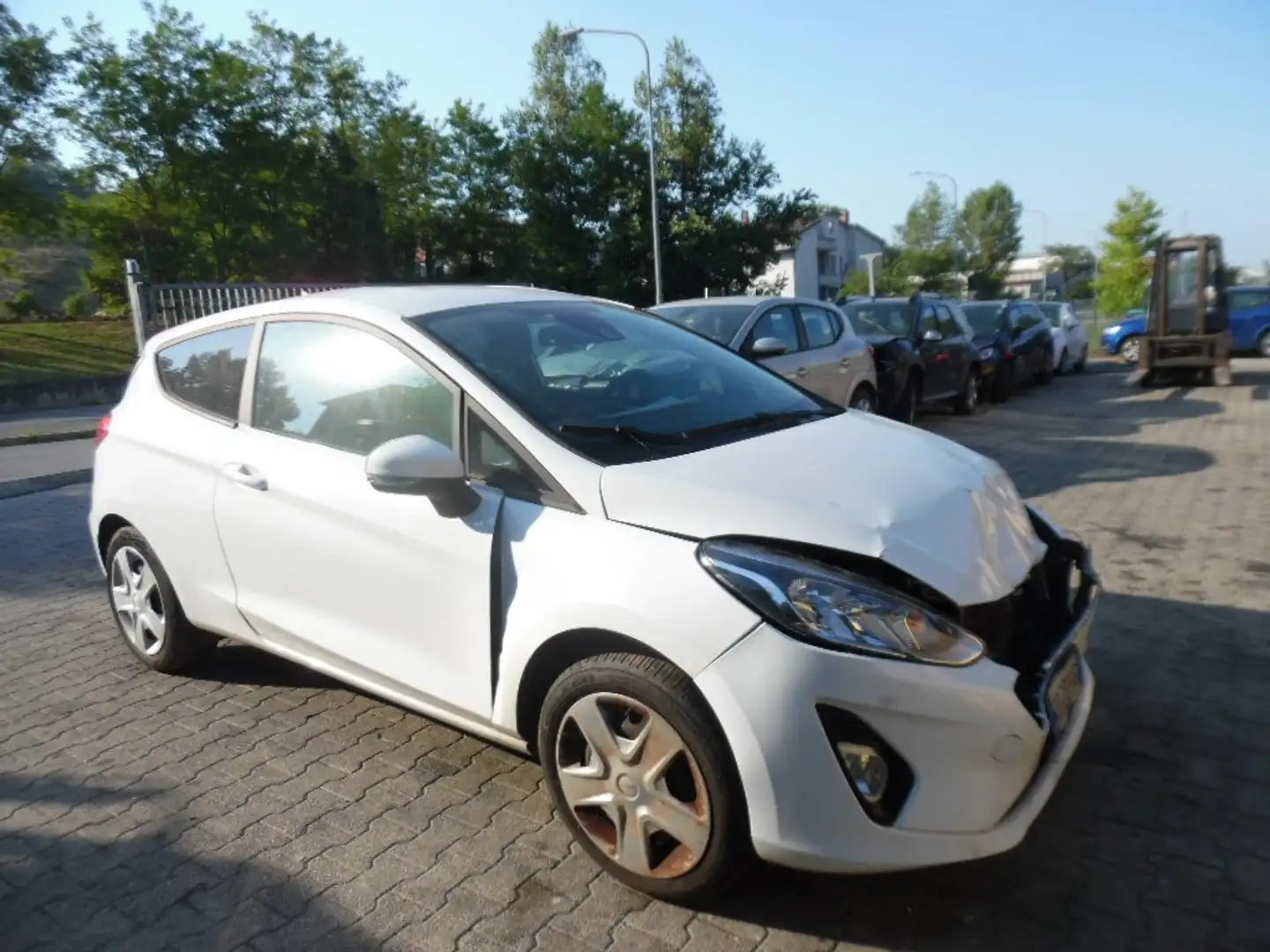 Ford Fiesta VAN Weiß - 1