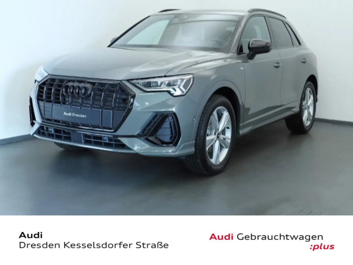 Audi Q3 35 TFSI S-Line Matrix AHZV Grau - 1