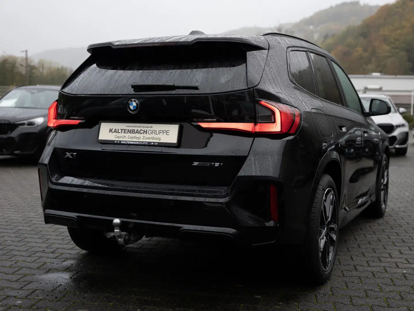BMW X1 sDrive 18i M-Sport AHK LED ACC NAVI KAMERA Schwarz - 2